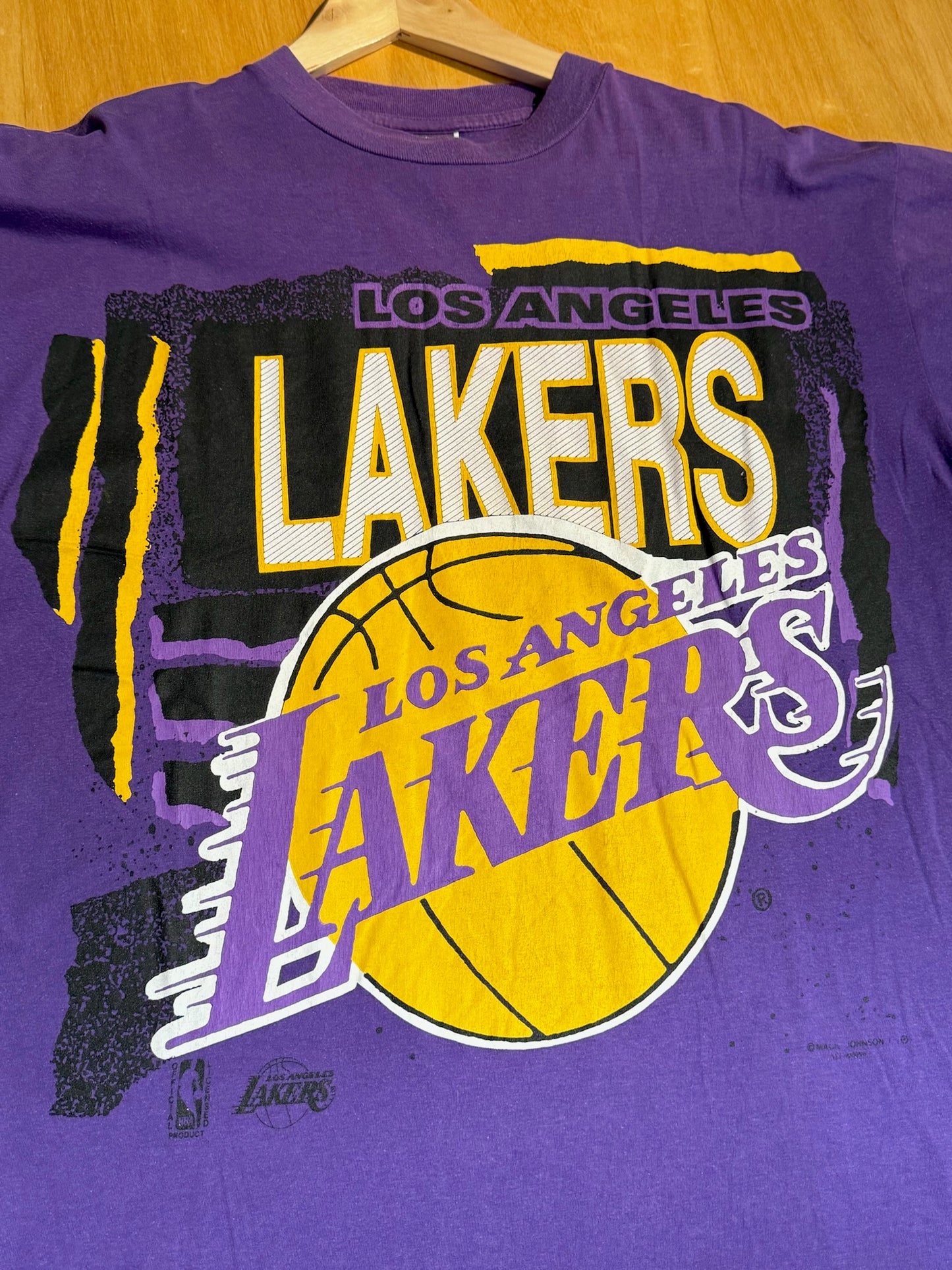 VINTAGE 90s LOS ANGELES LAKERS BY MAGIC JOHNSON NBA T-SHIRT SZ: M