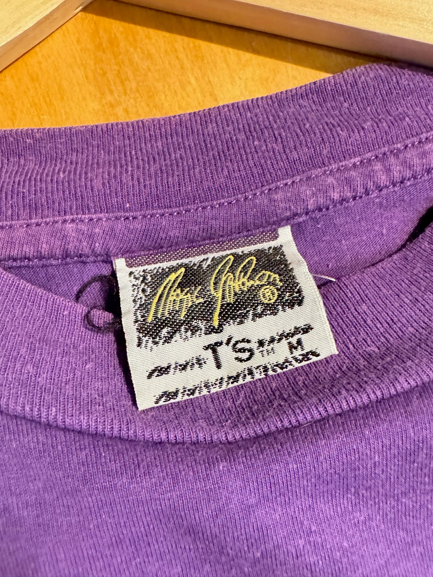 VINTAGE 90s LOS ANGELES LAKERS BY MAGIC JOHNSON NBA T-SHIRT SZ: M