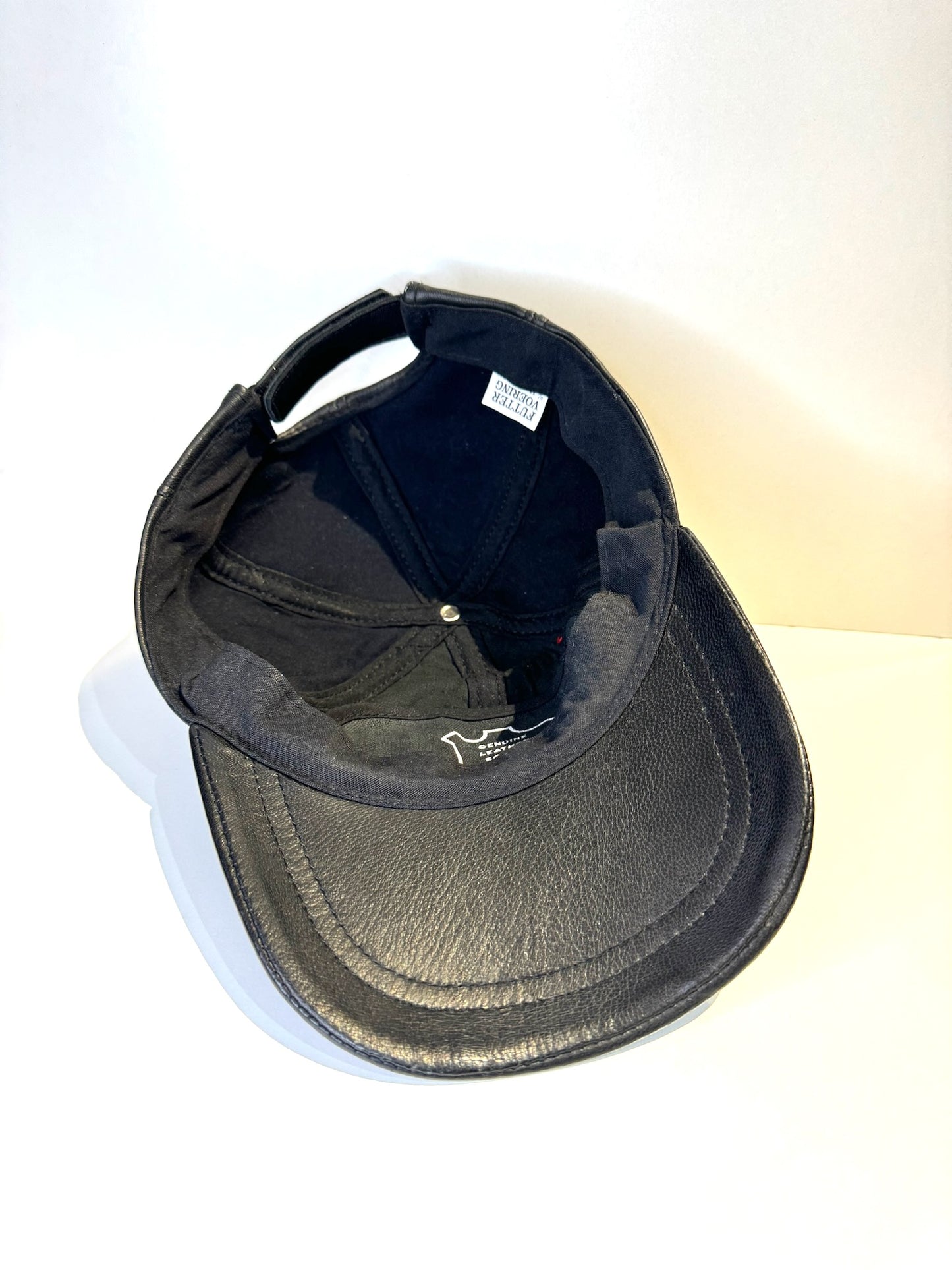 VINTAGE HARLEY DAVIDSON GENUINE LEATHER "CLASSIC LOGO EAGLE" MOTORCYCLE SCRATCHBACK CAP HAT