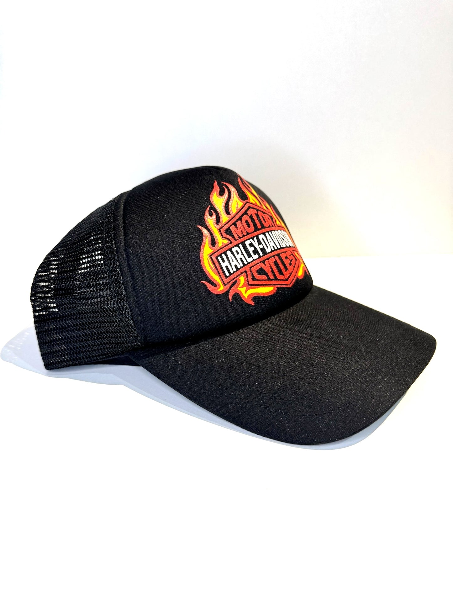VINTAGE HARLEY DAVIDSON "LOGO FLAMES" MOTORCYCLE TRUCKER SNAPBACK CAP HAT