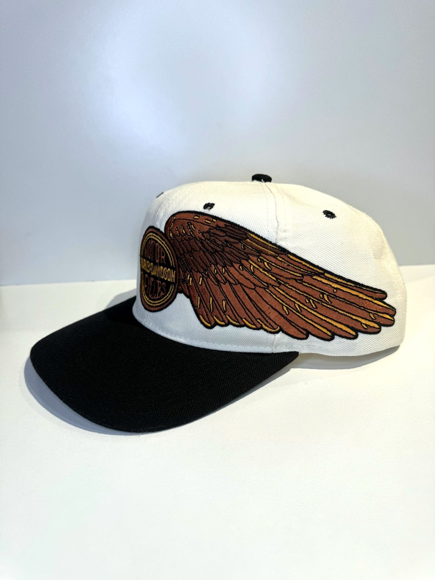 VINTAGE 90s HARLEY DAVIDSON "WING SIDE" MOTORCYCLE SNAPBACK CAP HAT