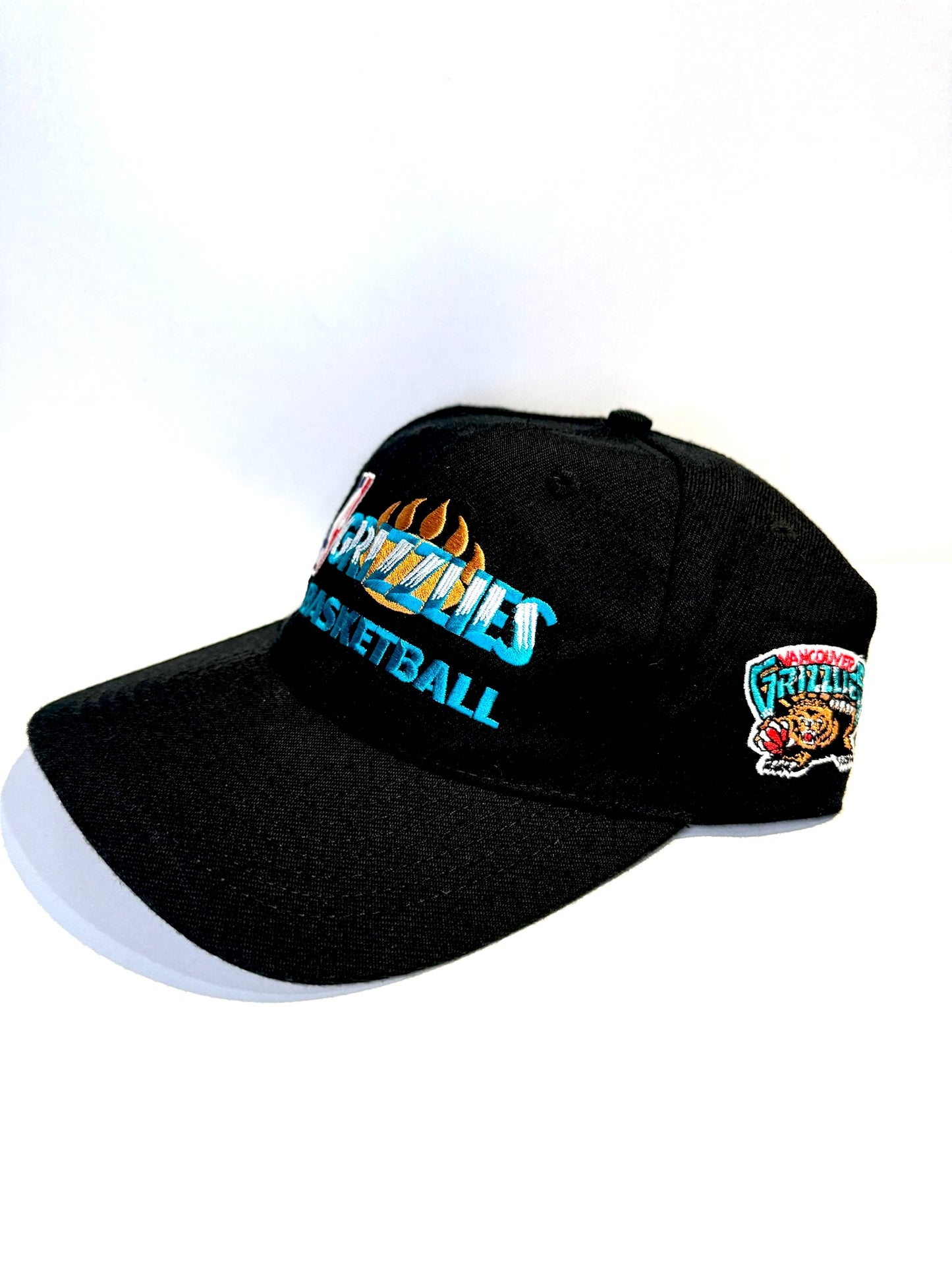 VINTAGE 90s VANCOUVER GRIZZLIES CHAMPION SNAPBACK CAP HAT