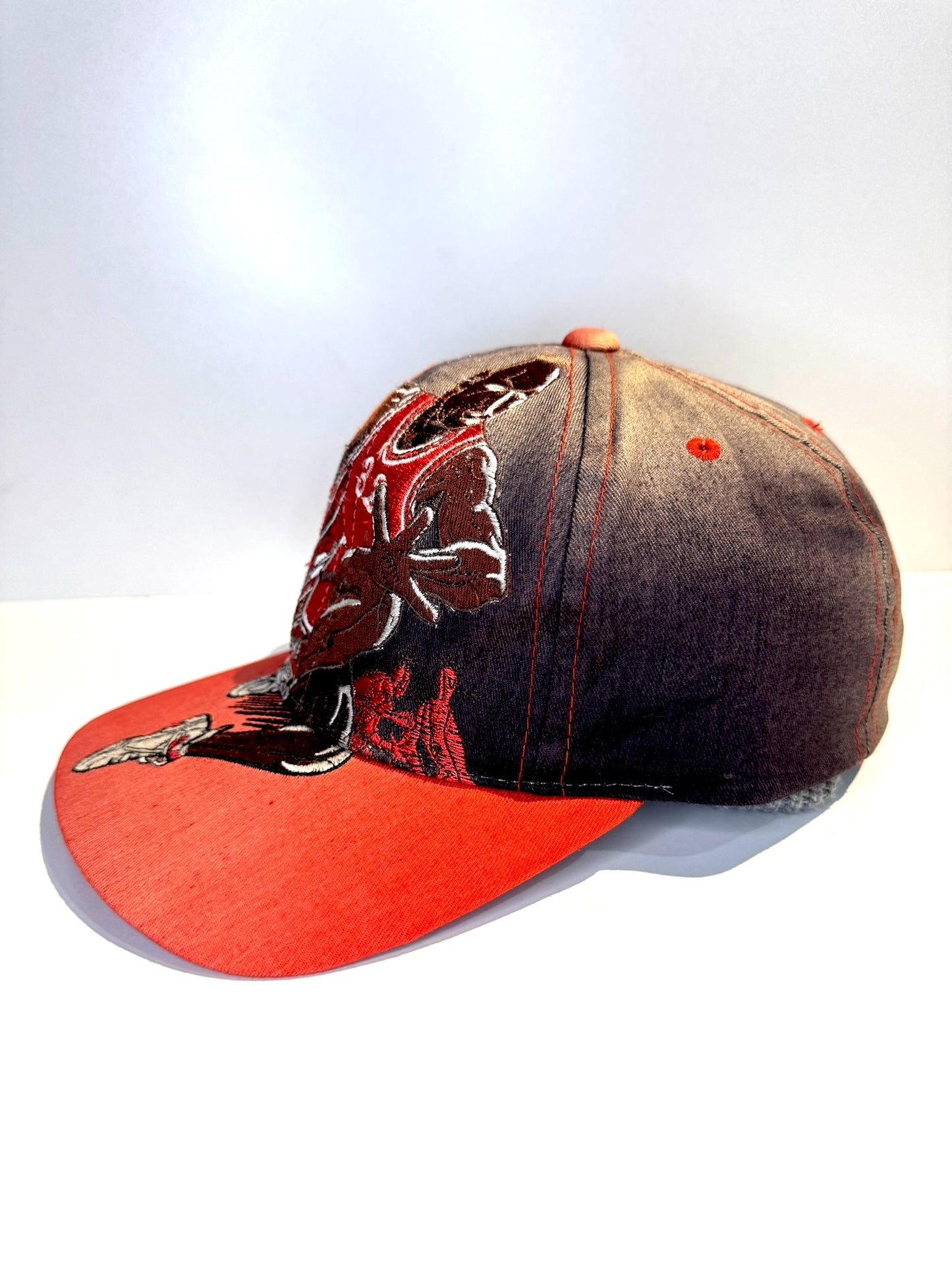 VINTAGE 90s BASKETBALL PLAYER "AOP" SNAPBACK CAP HAT