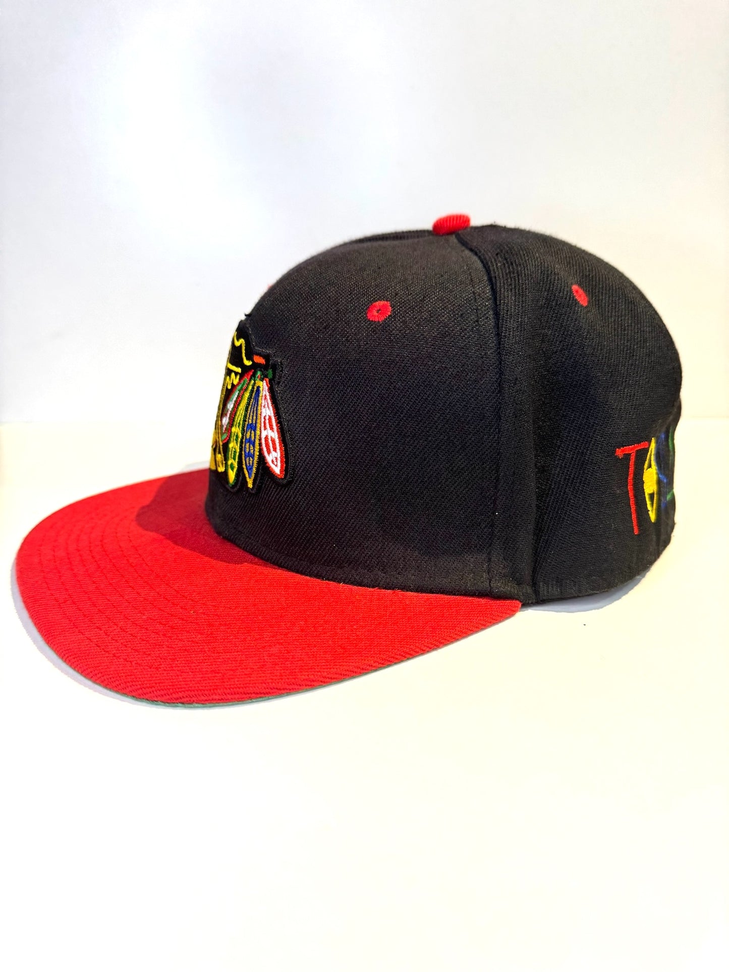VINTAGE CHICAGO BLACKHAWKS TISA SNAPBACK CAP HAT