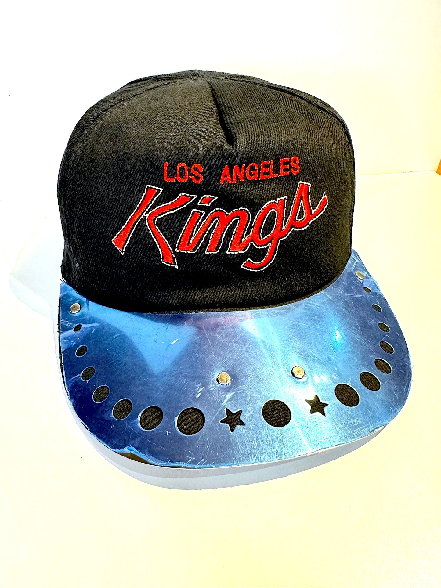 VINTAGE 90s LOS ANGELES KINGS METAL PLATE SNAPBACK CAP HAT