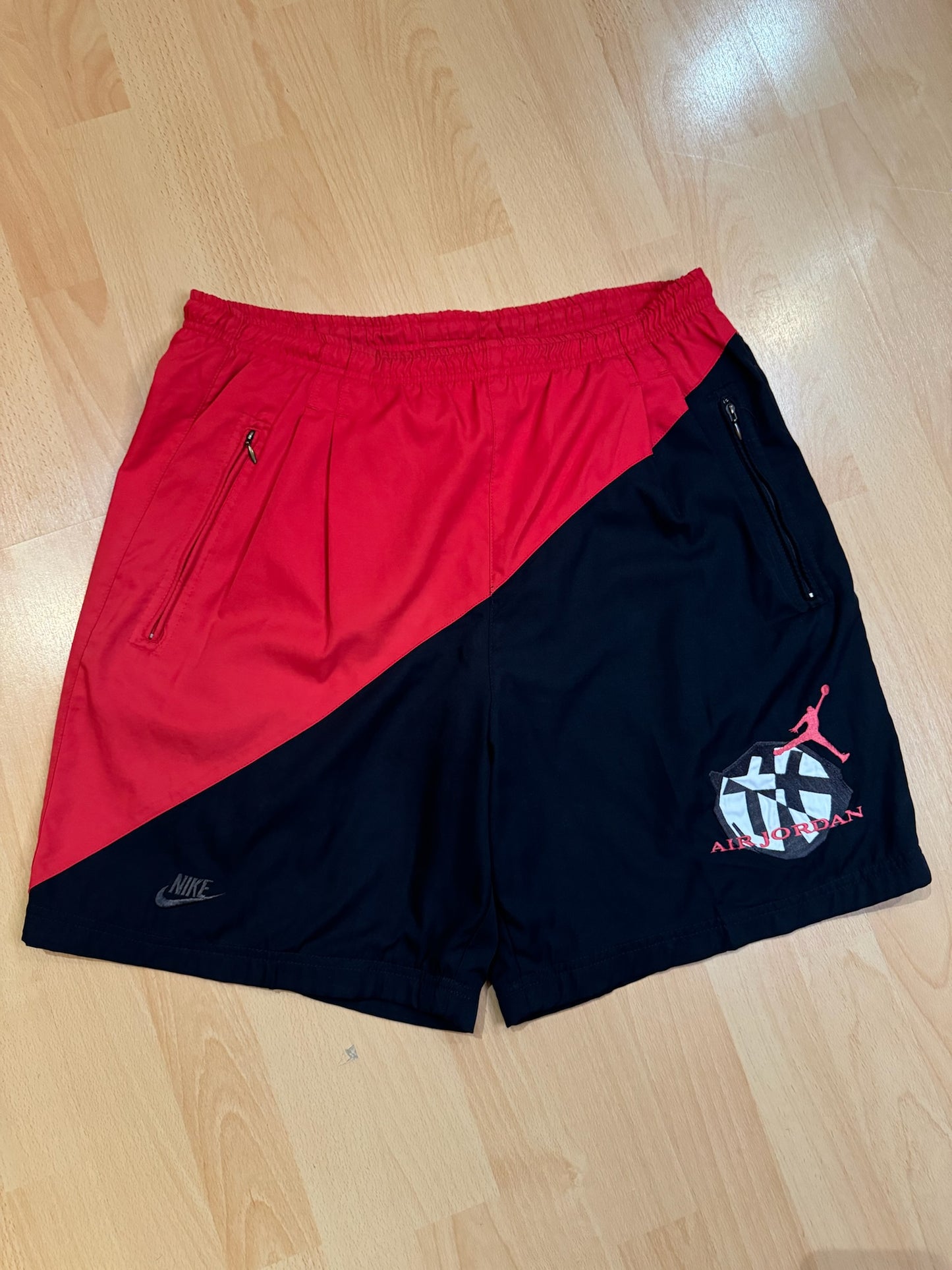 VINTAGE 90s NIKE AIR JORDAN BASKETBALL SHORTS SZ: M