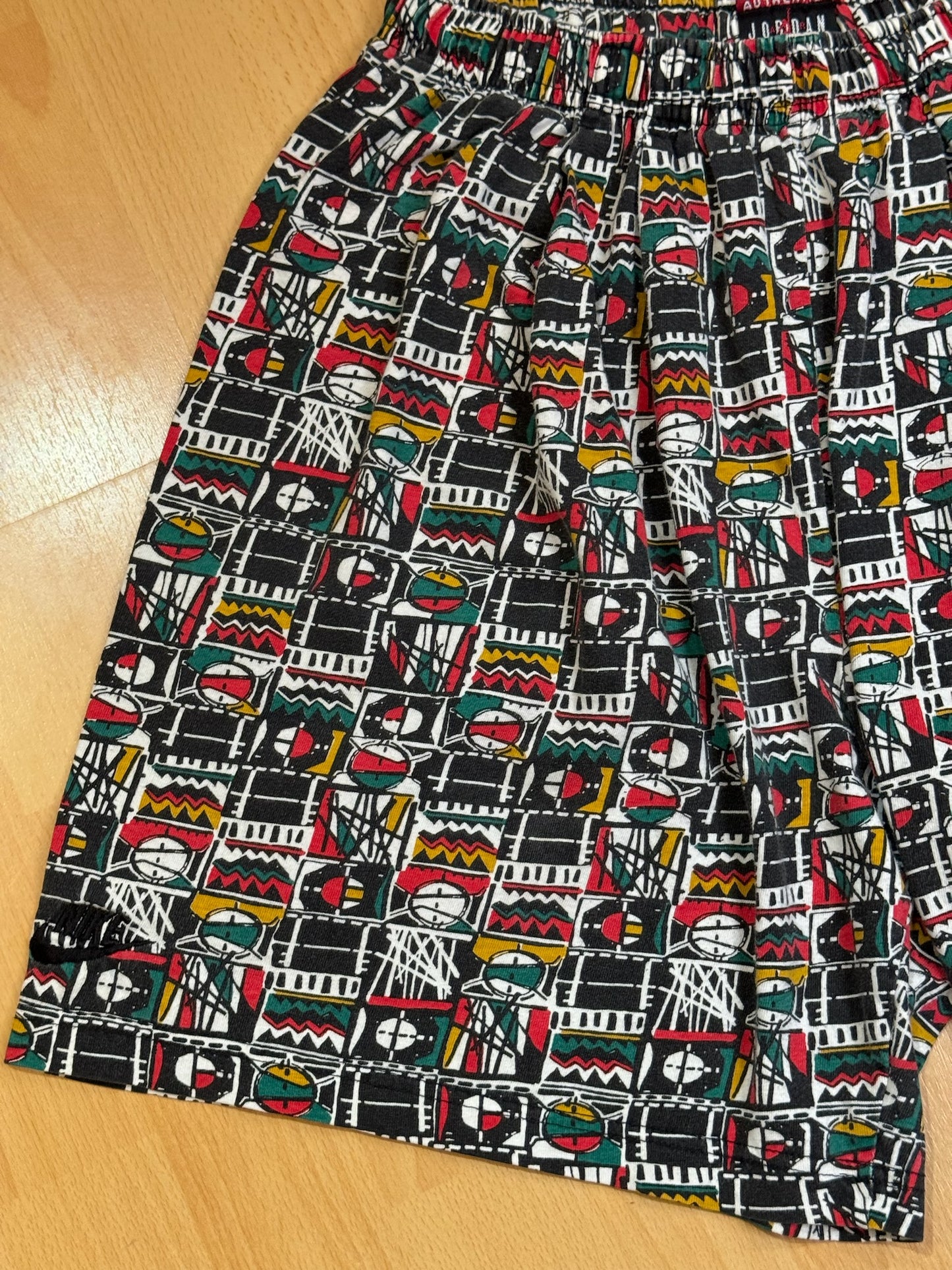 VINTAGE 1992 NIKE AIR JORDAN BASKETBALL SHORTS  SZ: M