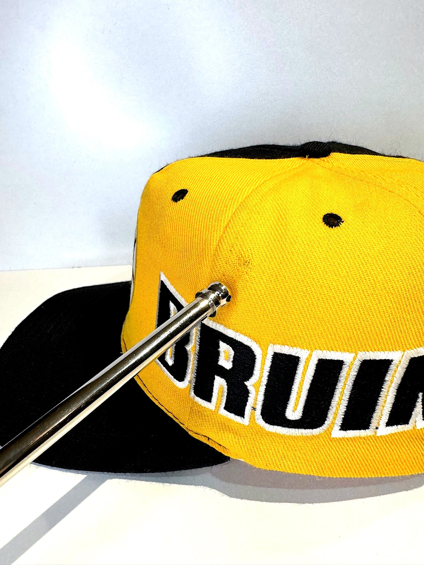 VINTAGE 90s BOSTON BRUINS AMERICAN NEEDLE "WOOL" SNAPBACK CAP HAT