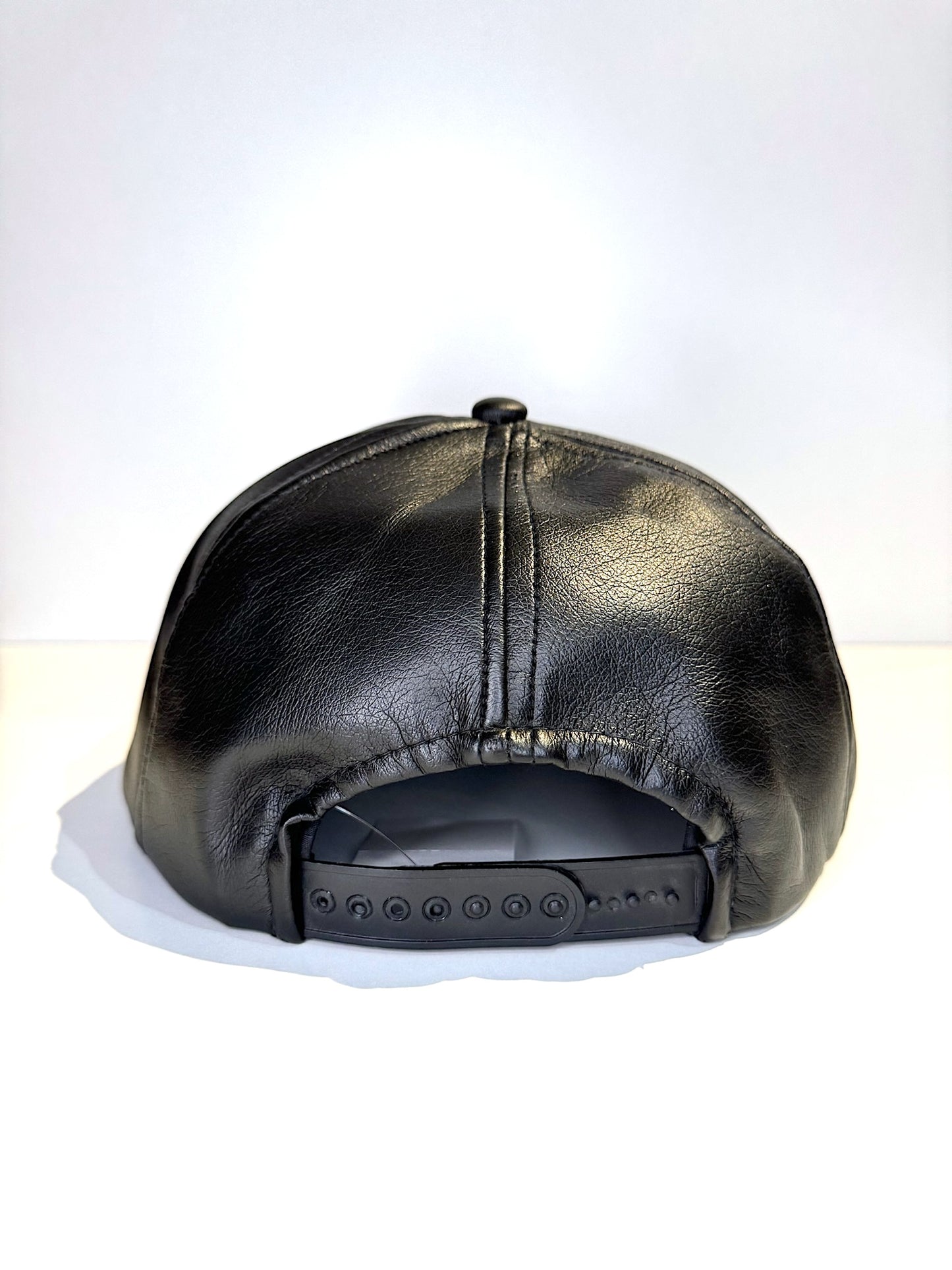 VINTAGE 90s NEW YORK GIANTS PU LEATHER SNAPBACK CAP HAT