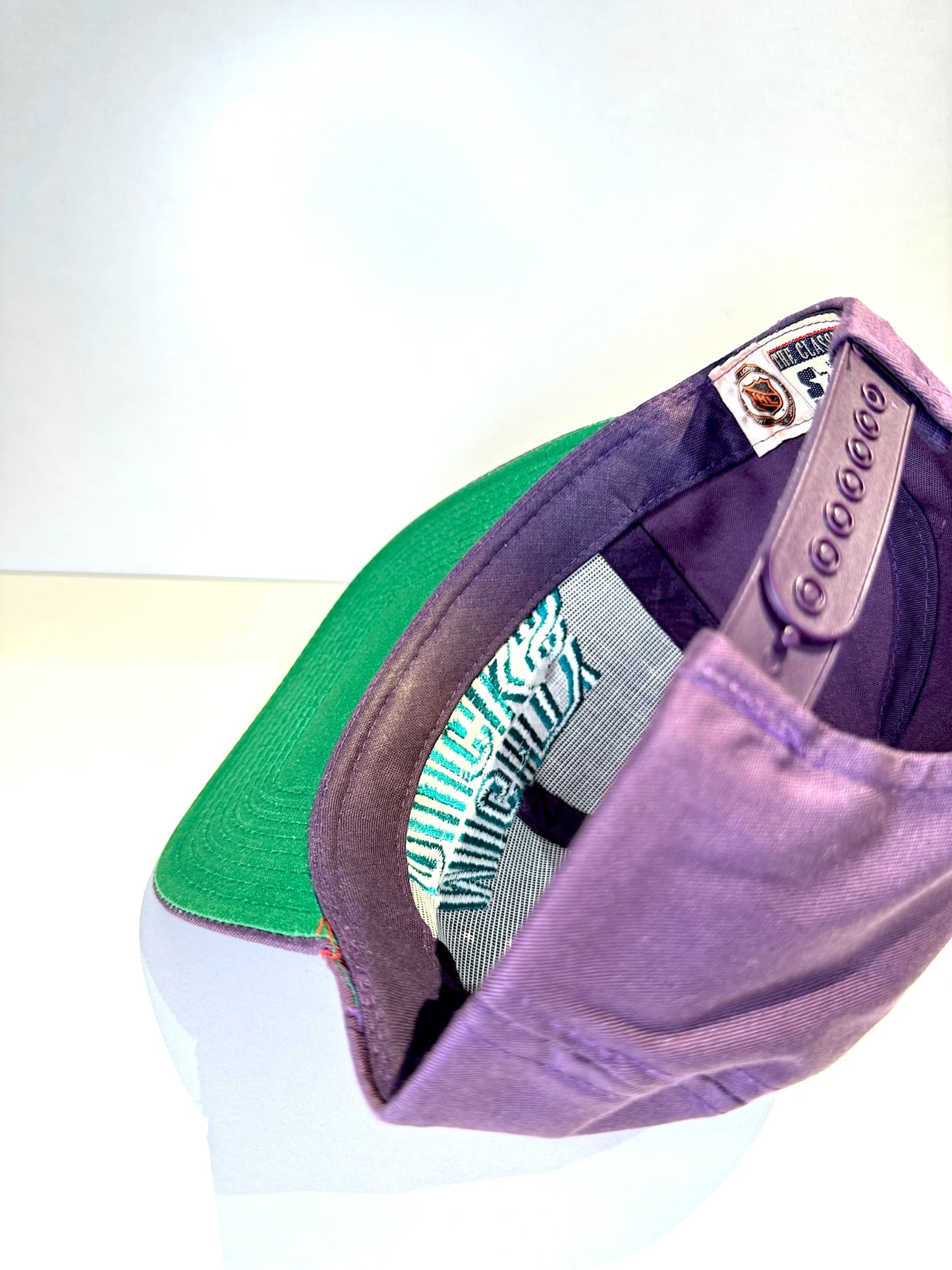 VINTAGE 90s MIGHTY DUCKS "SCRIPT" STARTER SNAPBACK CAP HAT