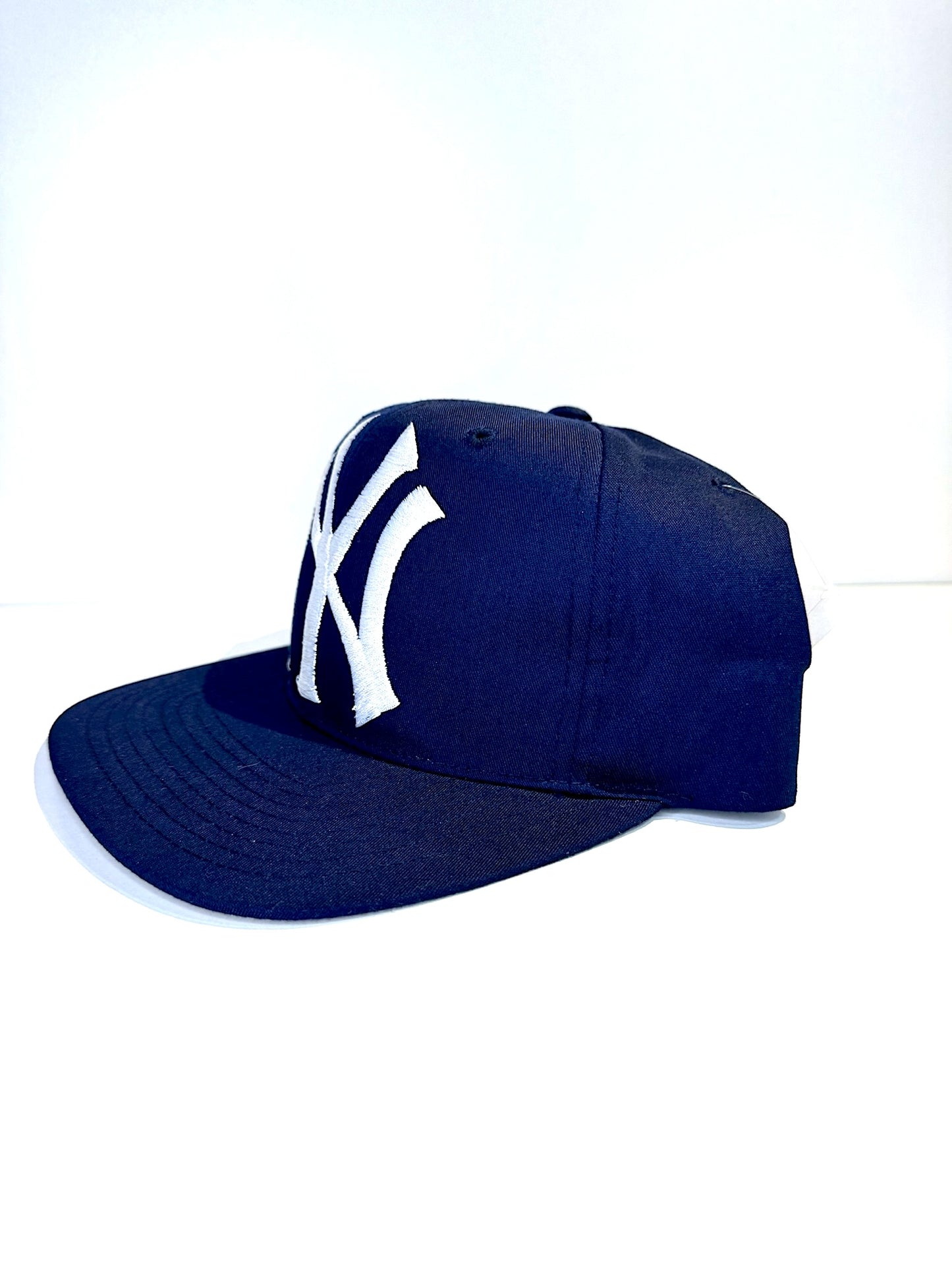 VINTAGE 90s NEW YORK YANKEES "BIG LOGO" SNAPBACK CAP HAT