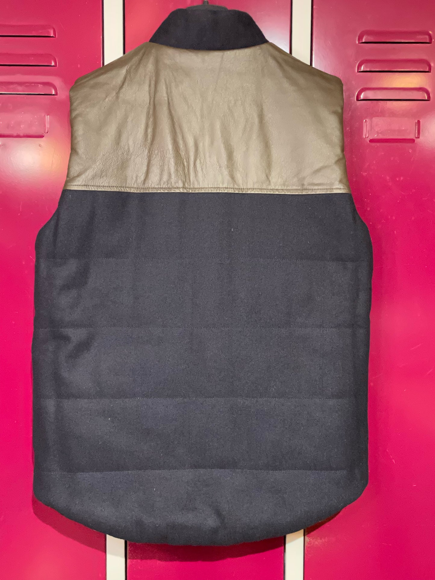 CROOKS & CASTLE REVERSIBLE BUTTON PUFFER VEST  SZ: M