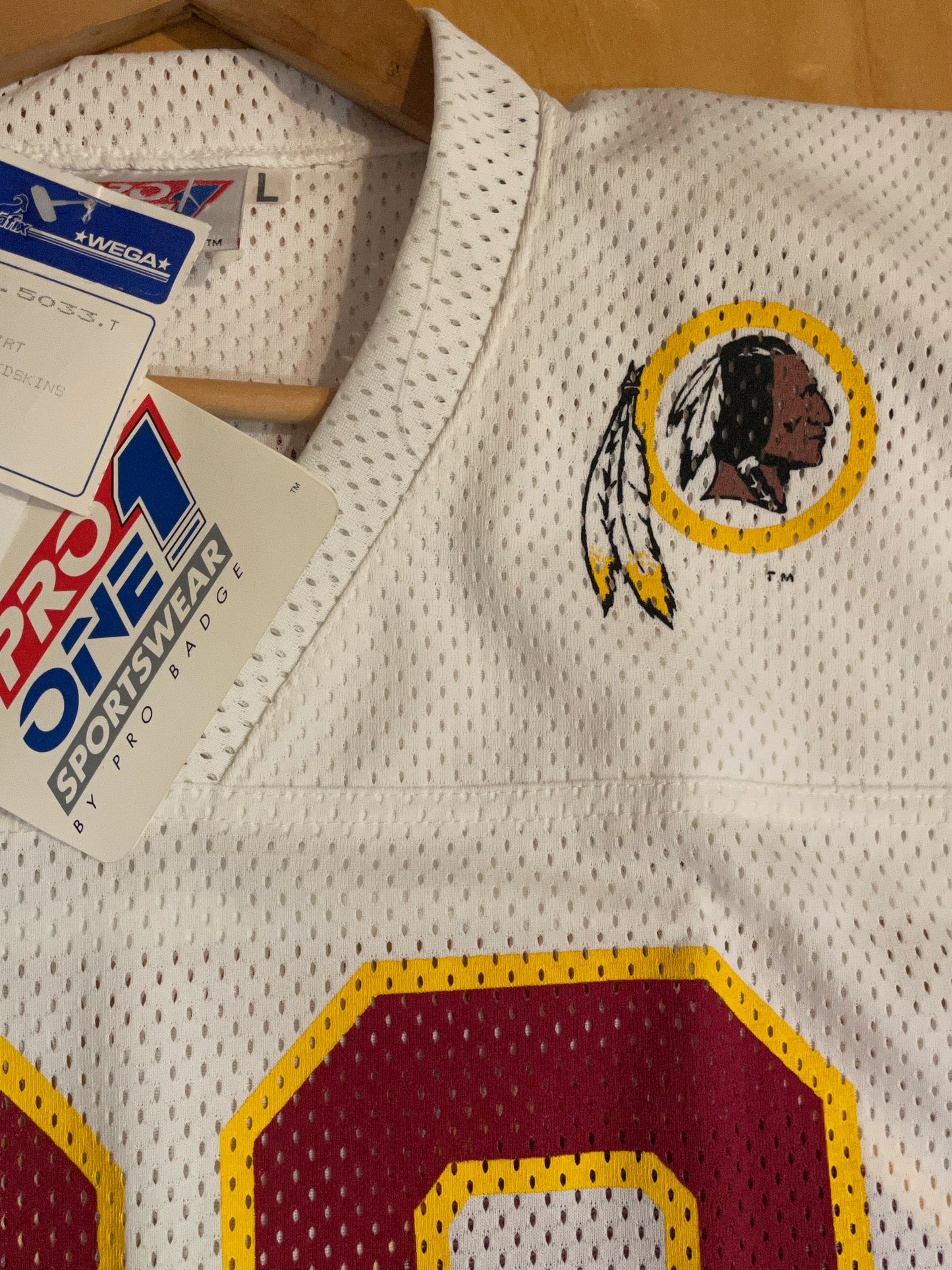 "DS" VINTAGE 90s PRO ONE WASHINGTON REDSKINS "28" NFL JERSEY  SZ: L