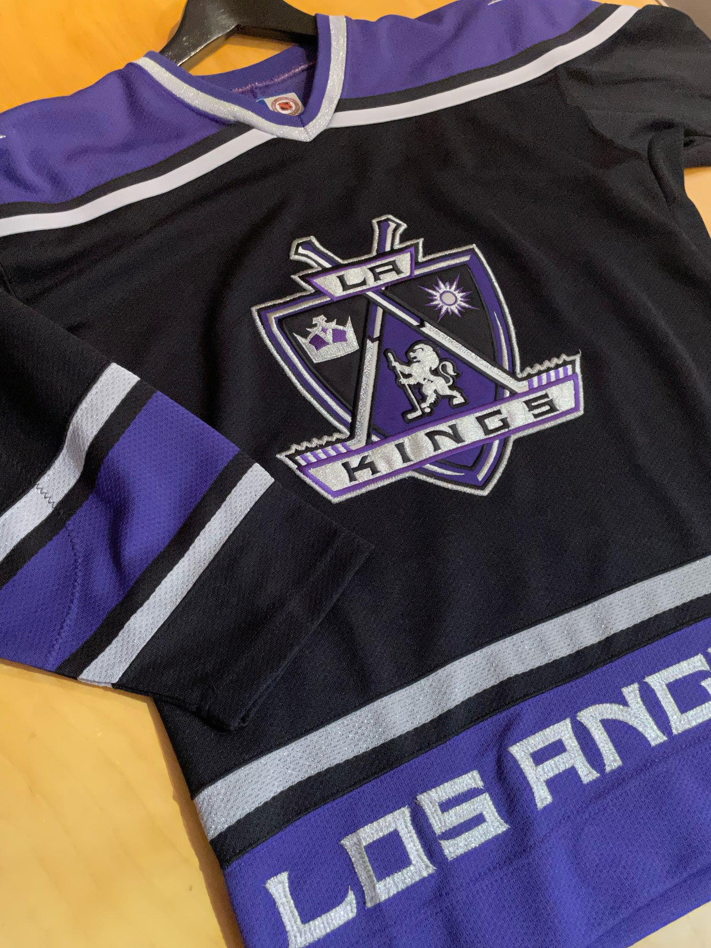 VINTAGE 90s STARTER LOS ANGELES KINGS NHL HOCKEY JERSEY SZ: S