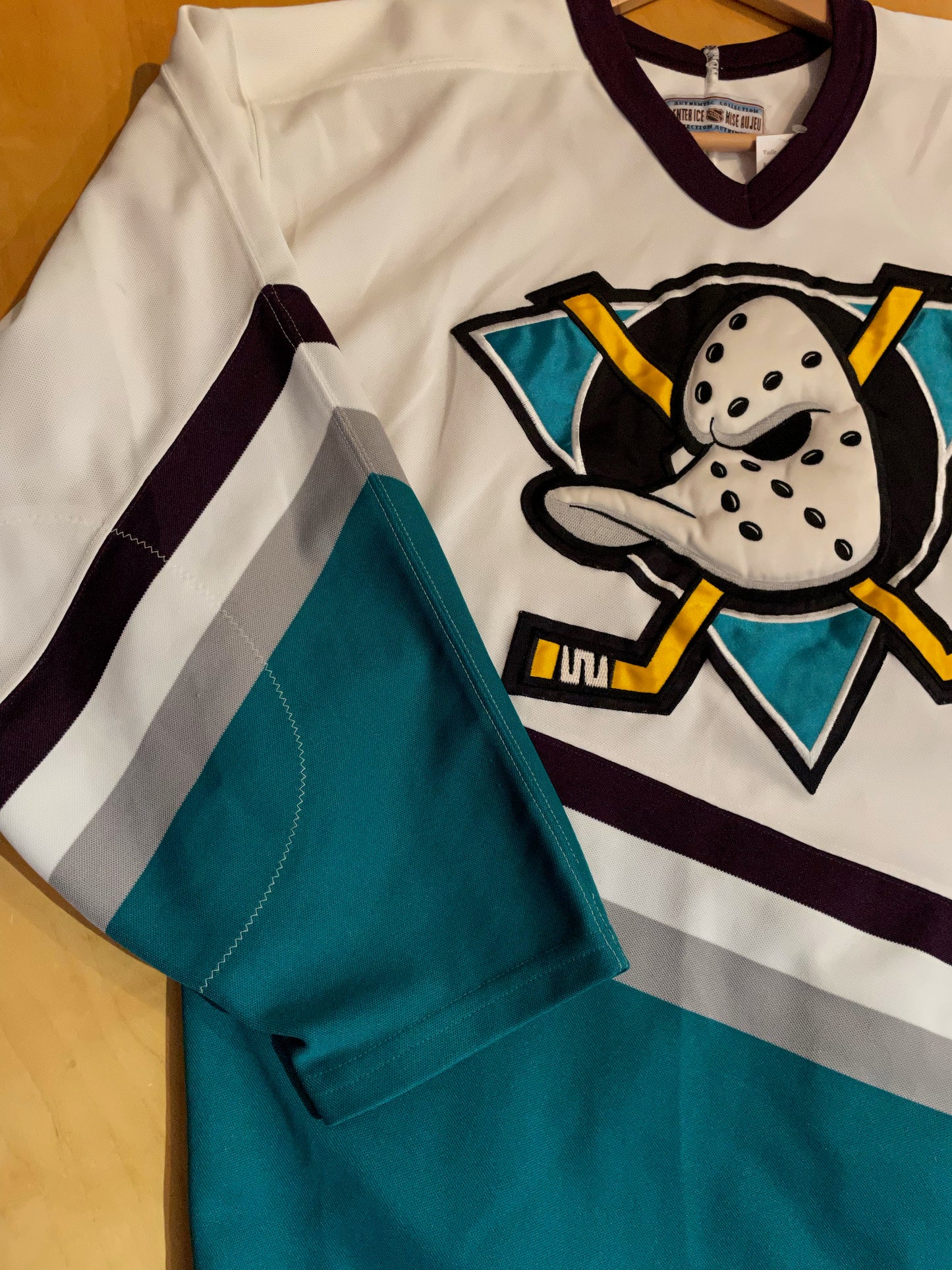 VINTAGE ANAHEIM MIGHTY DUCKS CCM CENTER ICE AUTHENTIC SZ: 48