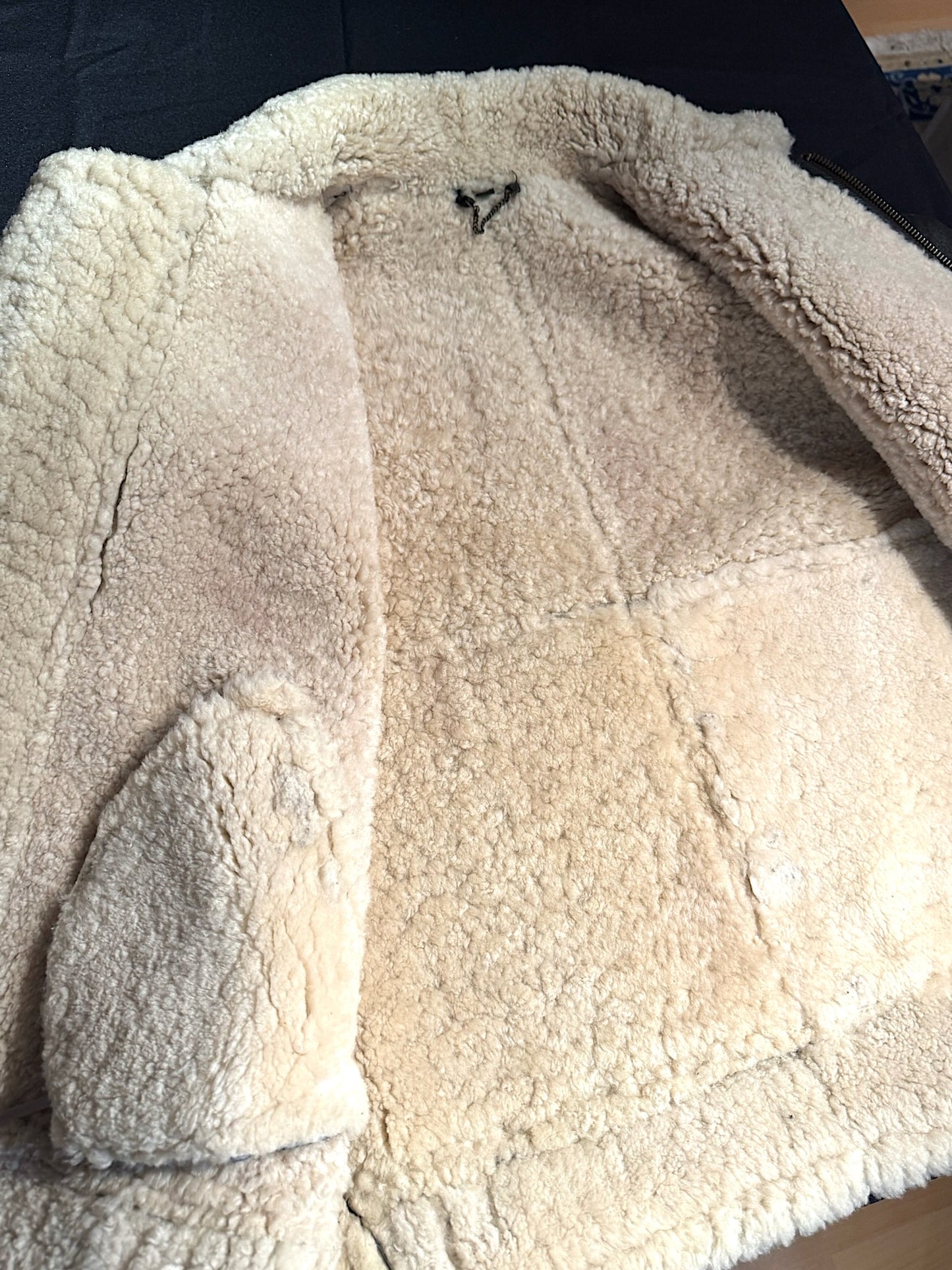 VINTAGE ORIGINAL SHEARLING BOMBARDIER SHEEPSKIN JACKET SZ: 50