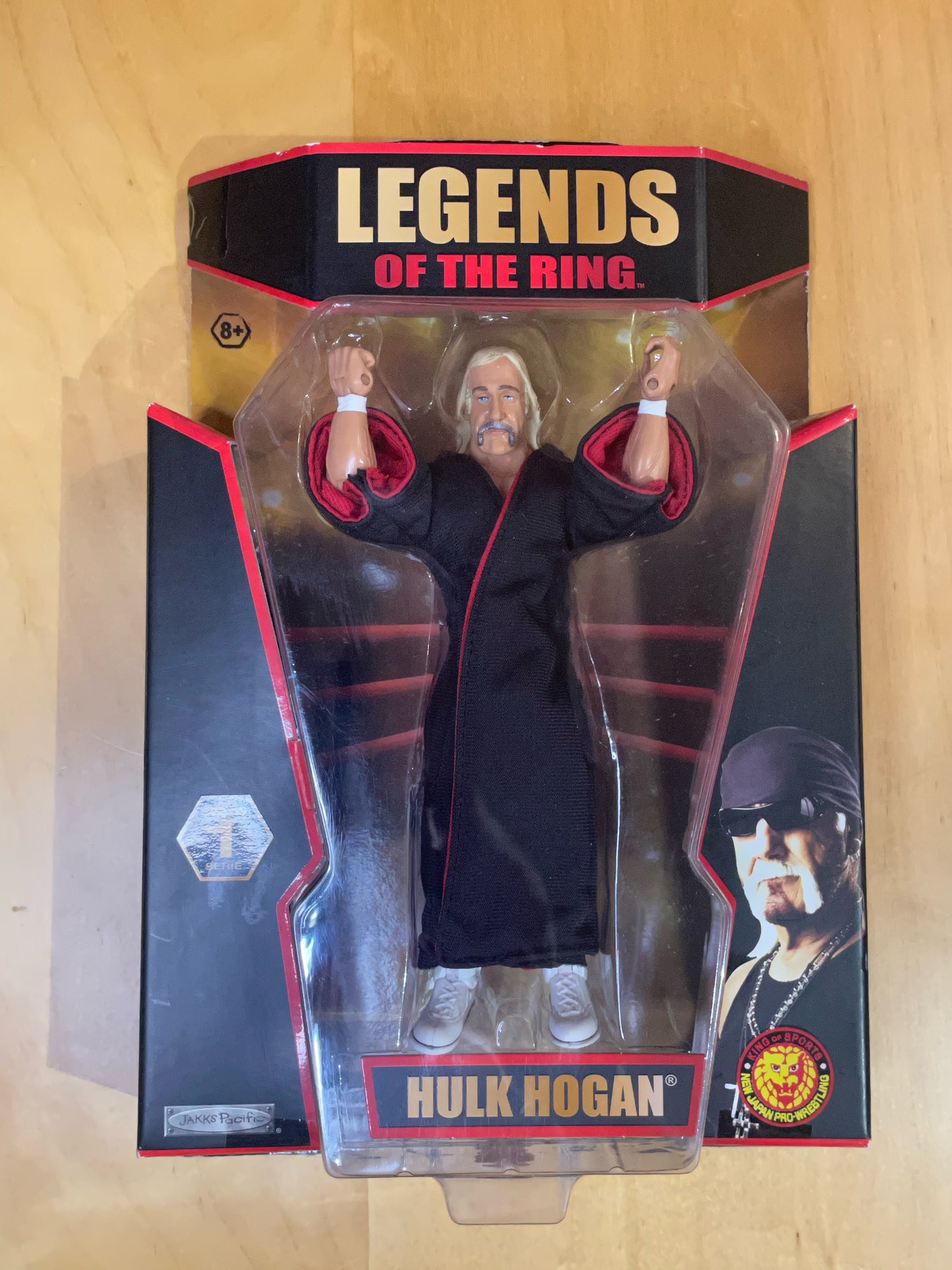 TNA LEGENDS OF THE RING HULK HOGAN WRESTLING FIGURE WWF WWE NJPW