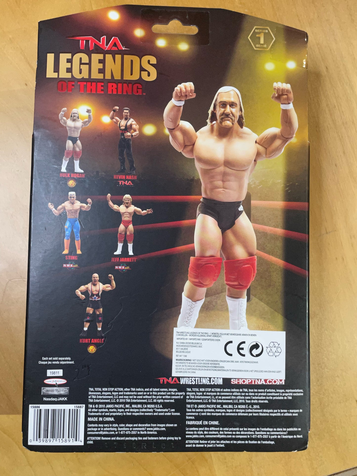 TNA LEGENDS OF THE RING HULK HOGAN WRESTLING FIGURE WWF WWE NJPW