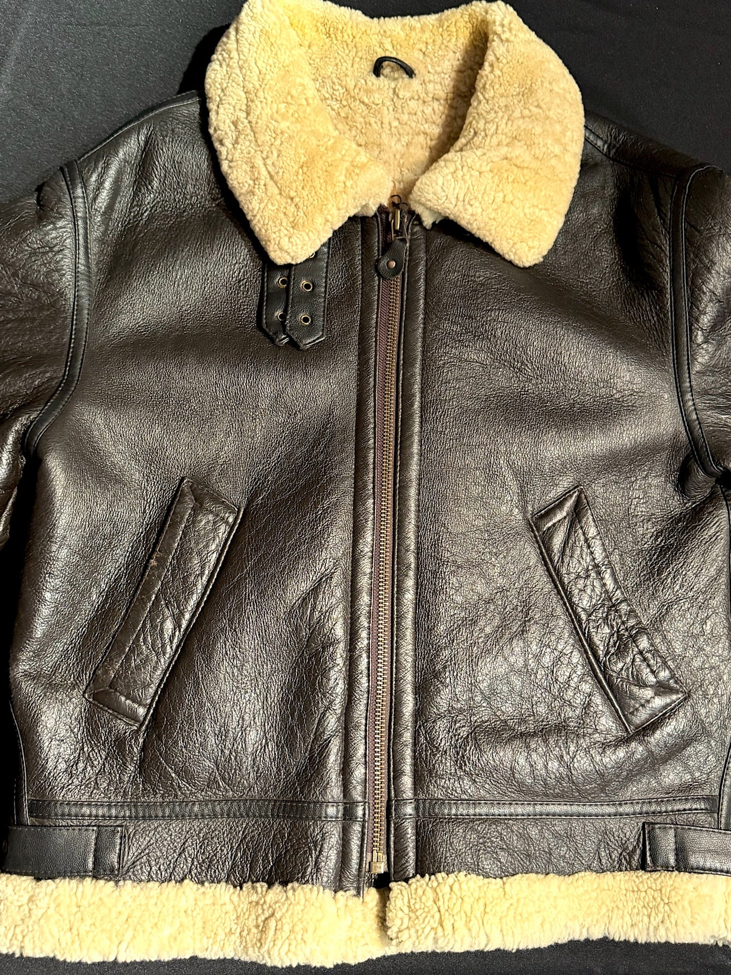VINTAGE ORIGINAL SHEARLING BOMBARDIER SHEEPSKIN JACKET SZ: 3/M