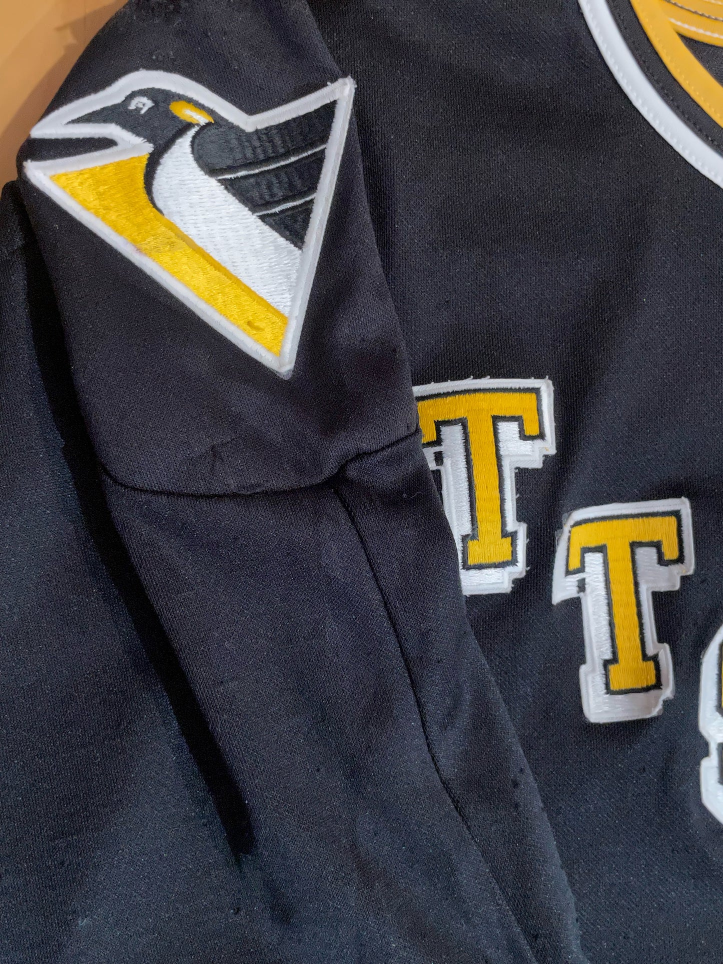 VINTAGE BAUER PTTSBURGH PENGUINS NHL HOCKEY JERSEY SZ: L/XL