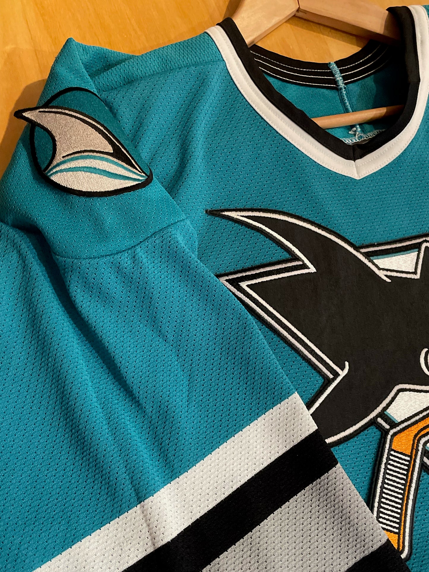 VINTAGE 90s CCM MASKA SAN JOSE SHARKS NHL HOCKEY MADE IN USA JERSEY SZ: XL