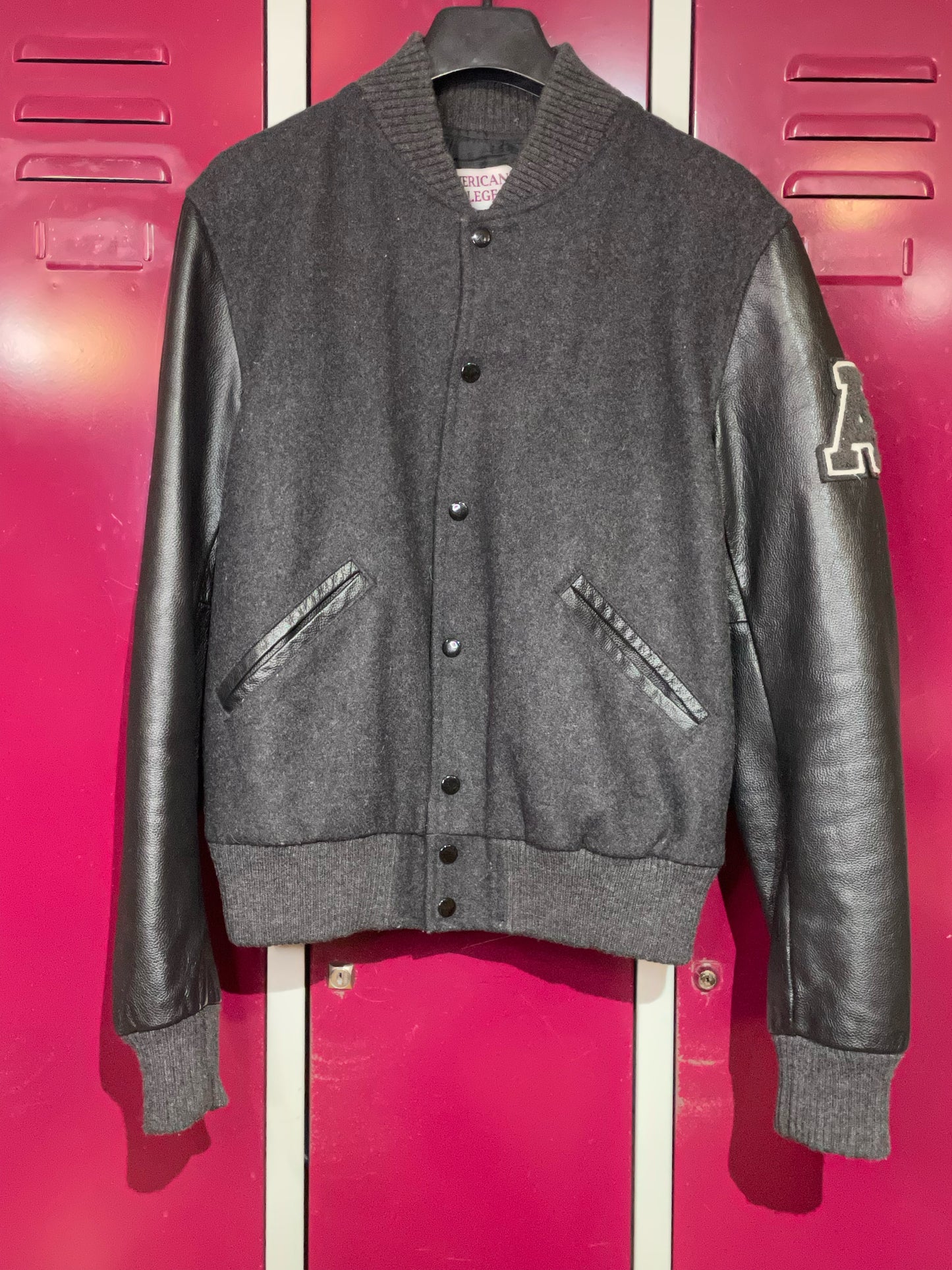 AMERICAN COLLEGE GRAY VARSITY COLLEGE JACKET SZ: L