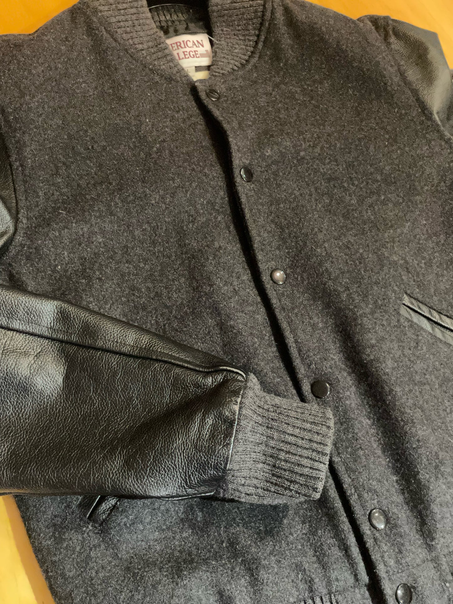 AMERICAN COLLEGE GRAY VARSITY COLLEGE JACKET SZ: L