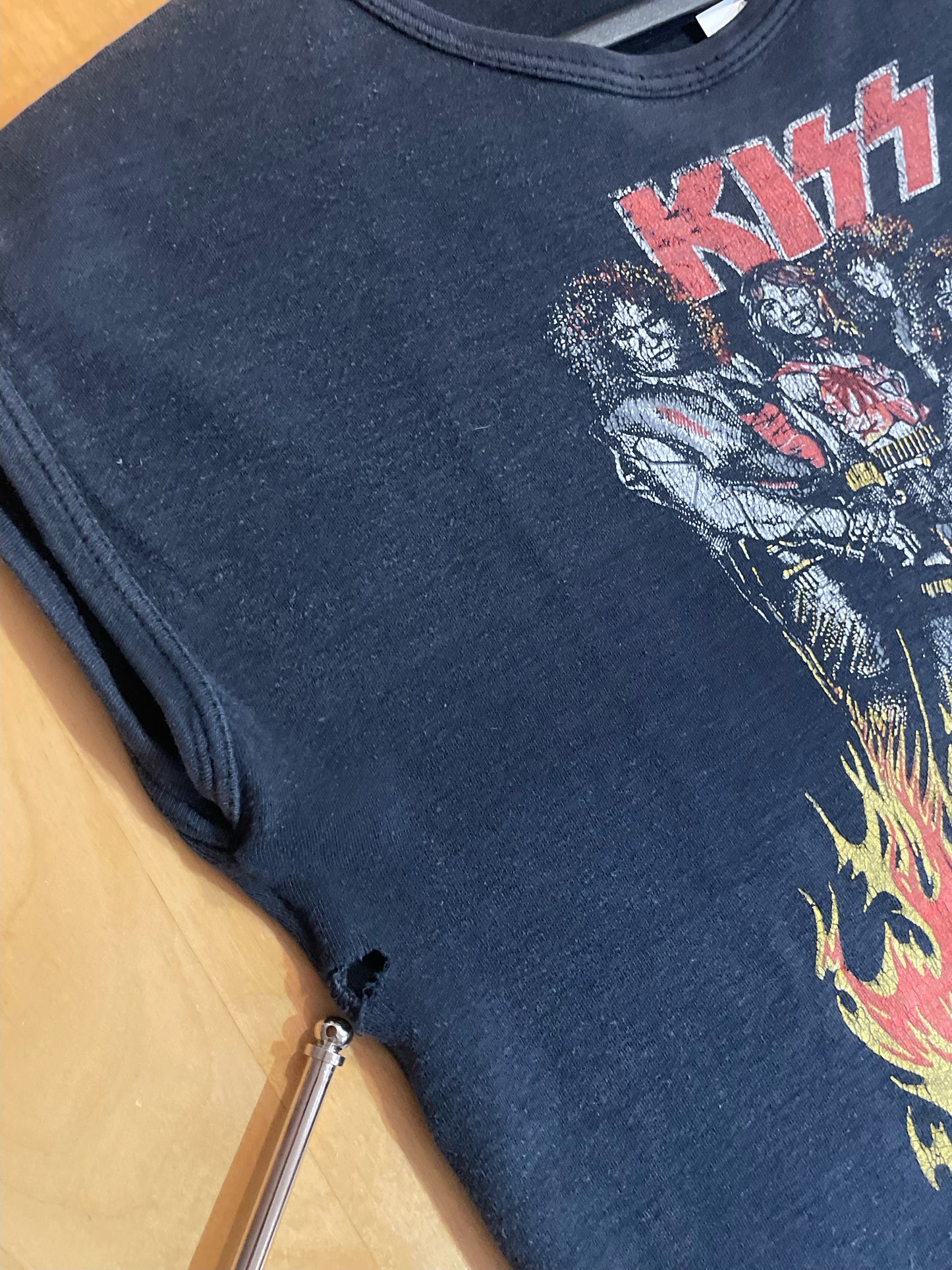 VINTAGE 90s KISS GIRLY T-SHIRT SZ: M (WMN)