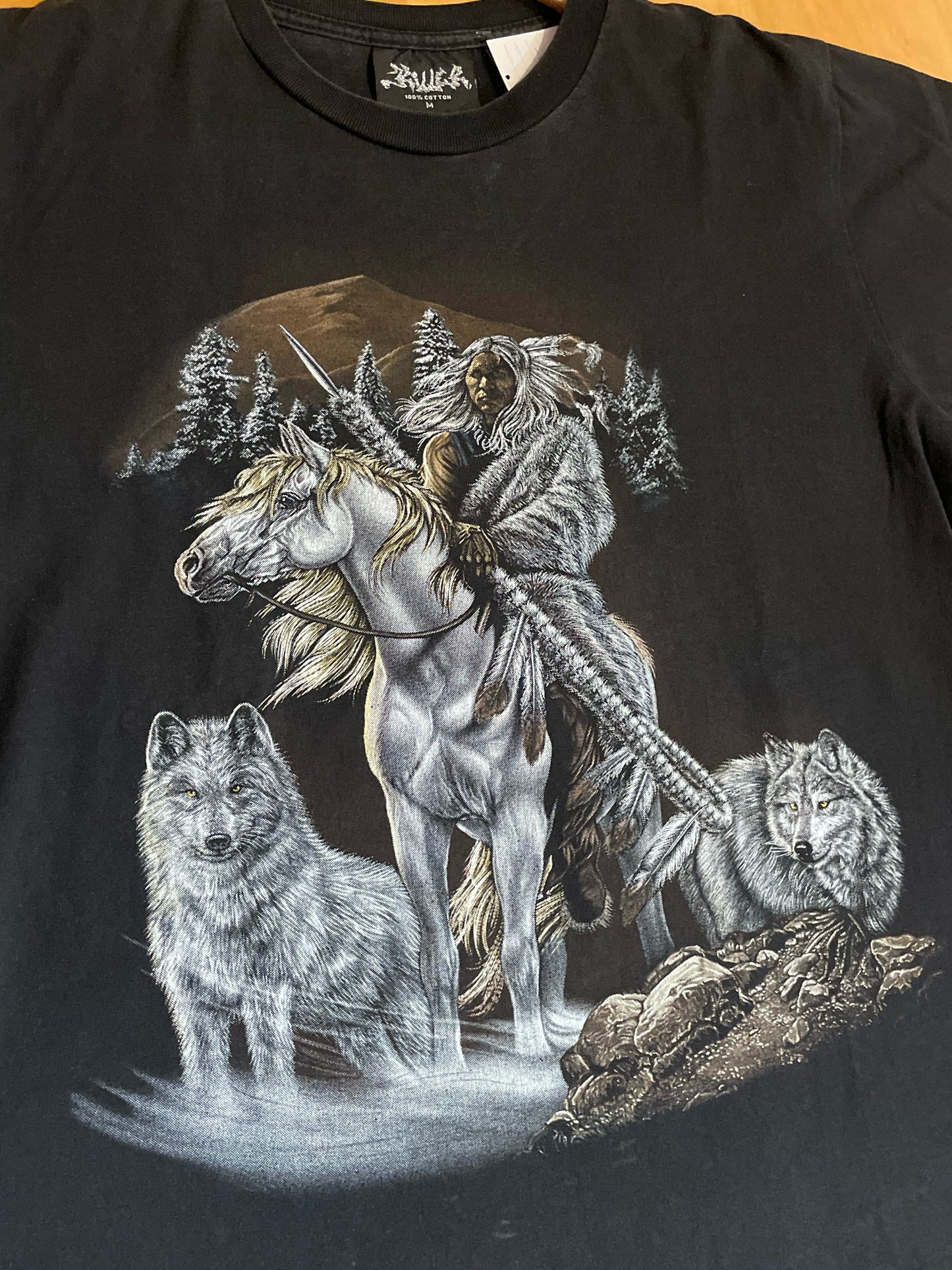 VINTAGE NATIVE AMERICAN & WOLVES T-SHIRT SZ: M