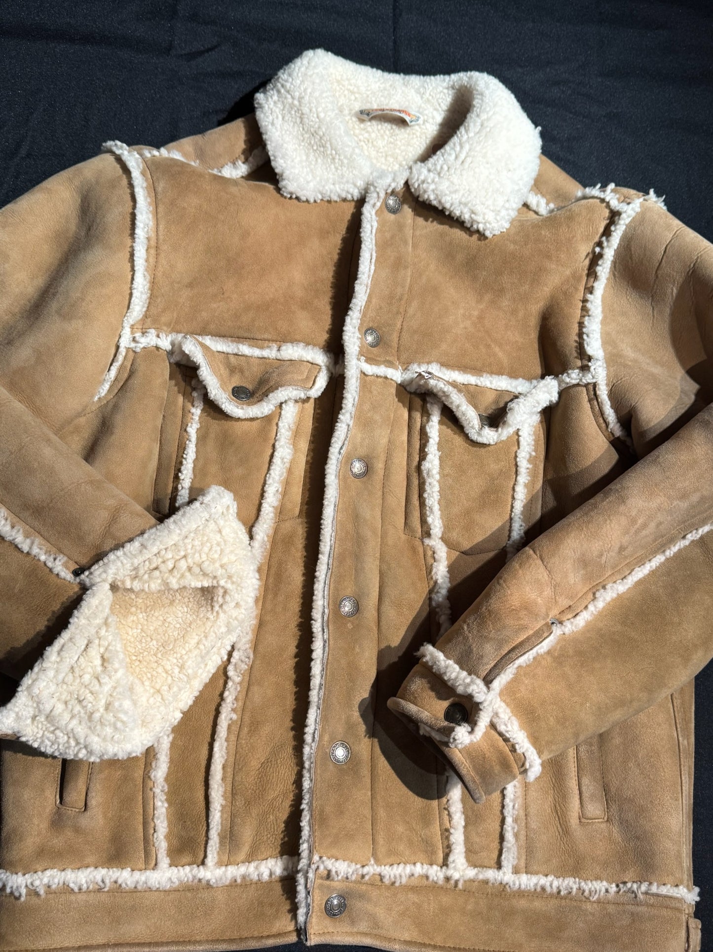 VINTAGE LEVI'S "WHITE LEVI'S JACKETS" LAMBSKIN TRUCKER JACKET SZ: M
