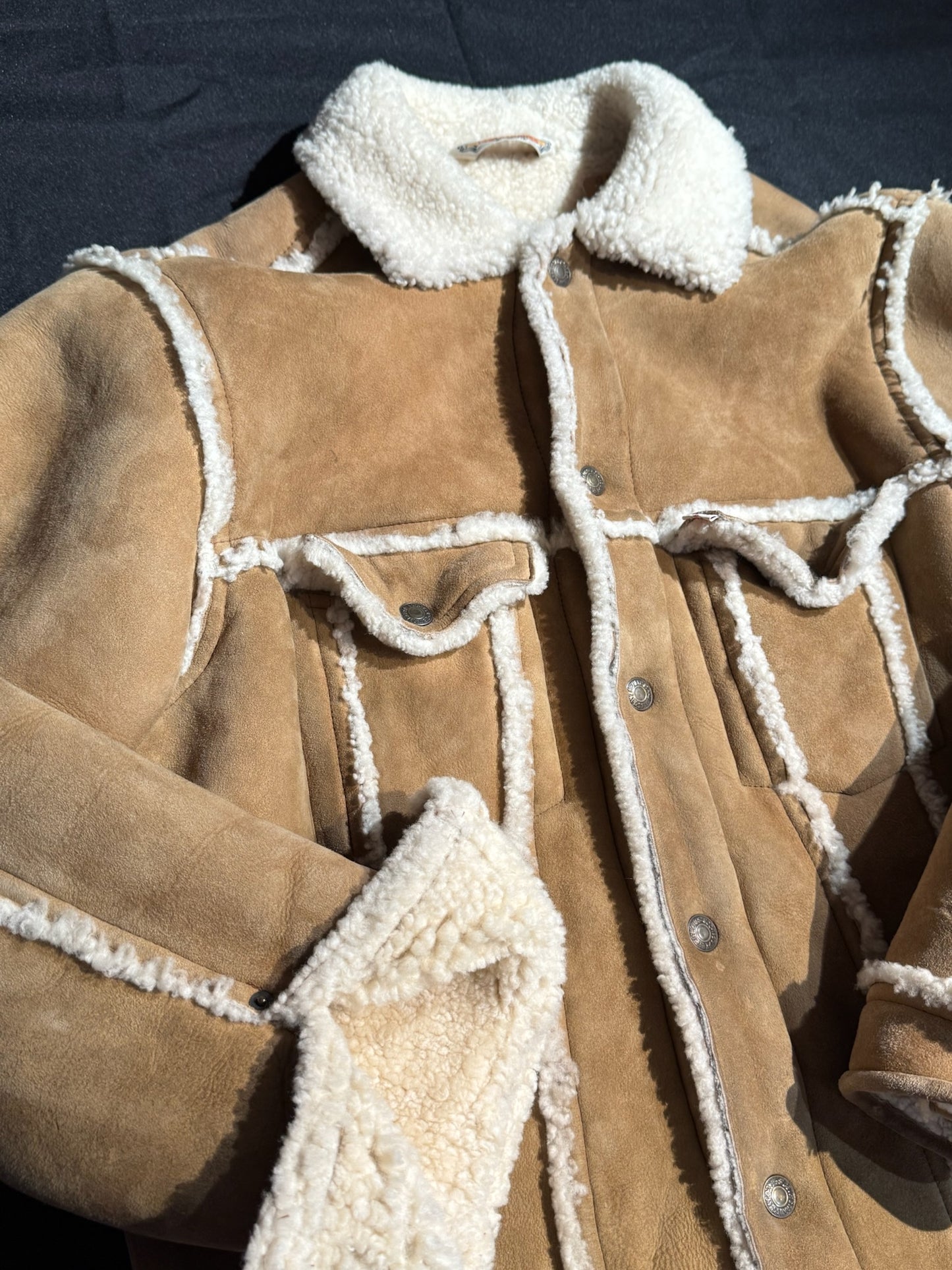 VINTAGE LEVI'S "WHITE LEVI'S JACKETS" LAMBSKIN TRUCKER JACKET SZ: M