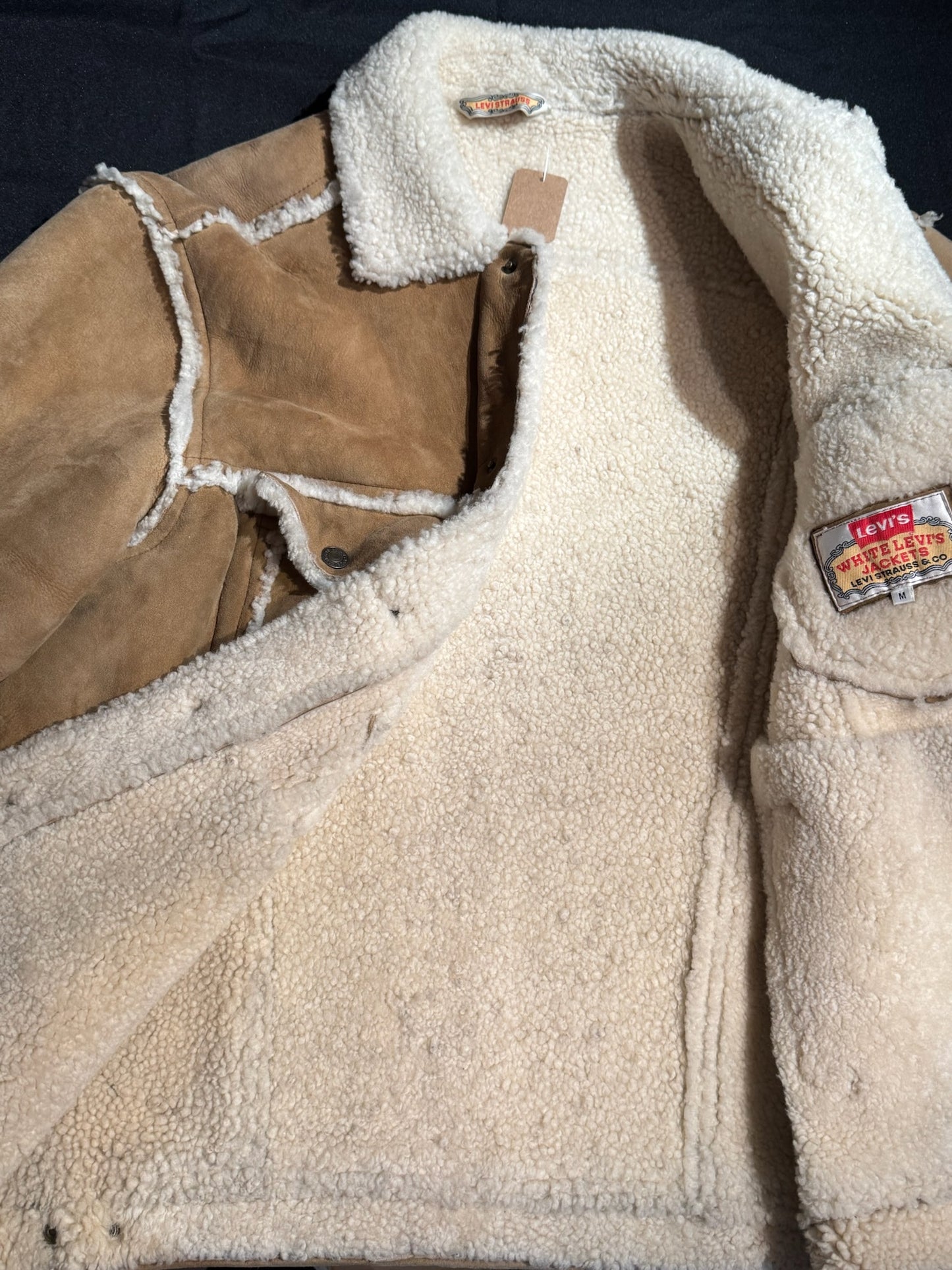 VINTAGE LEVI'S "WHITE LEVI'S JACKETS" LAMBSKIN TRUCKER JACKET SZ: M