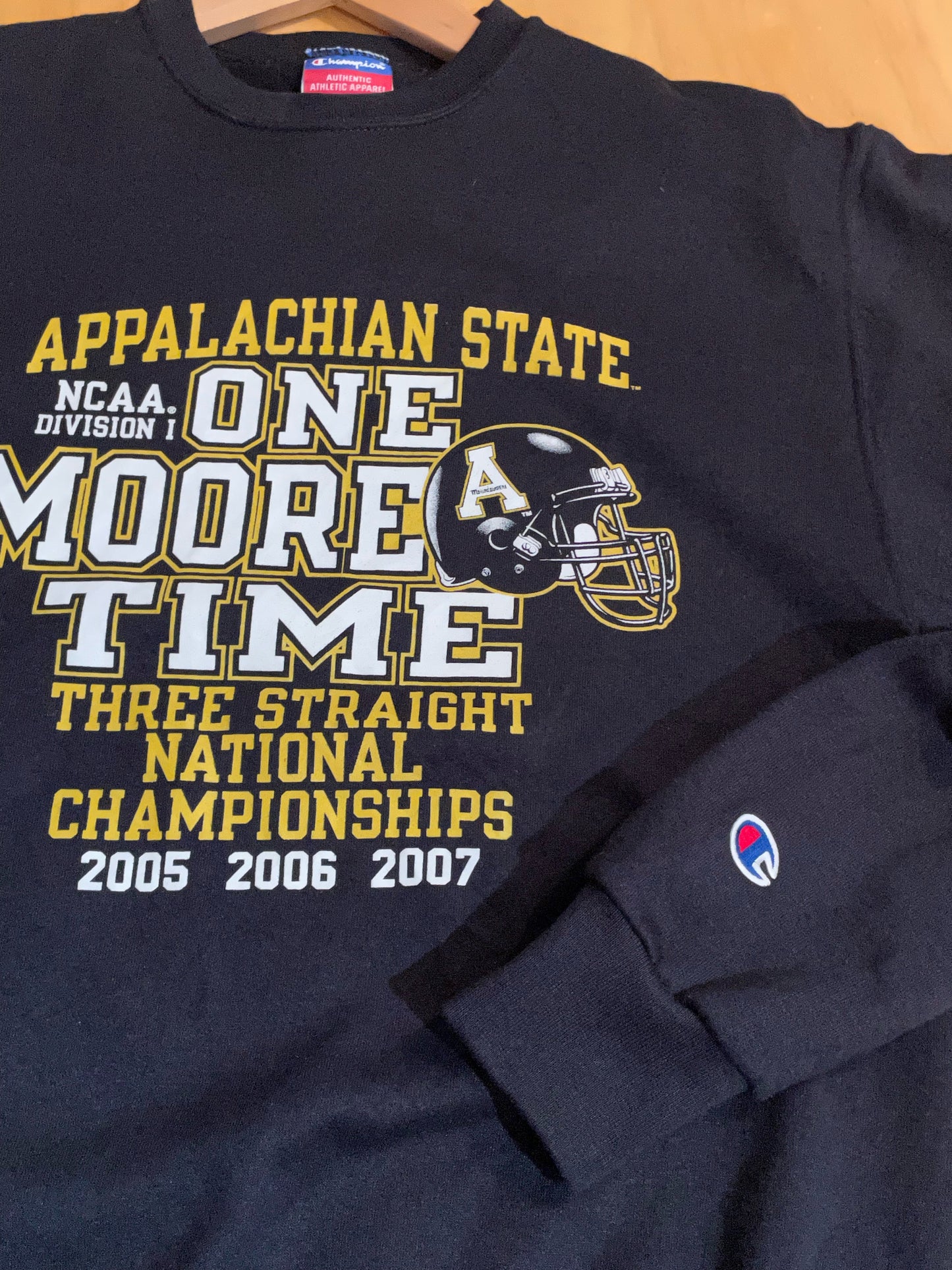 CHAMPION APPALACHAN STATE 00s "ONE MOORE TIME" NCAA CREWNECK SWEATSHIRT  SZ: S