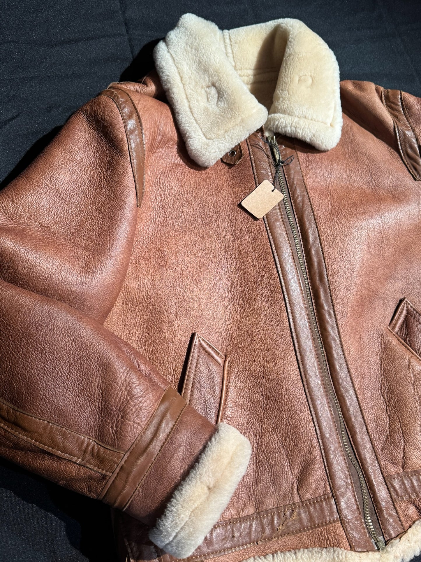 VINTAGE SHEARLING BOMBARDIER SHEEPSKIN CAMEL JACKET SZ: S/M