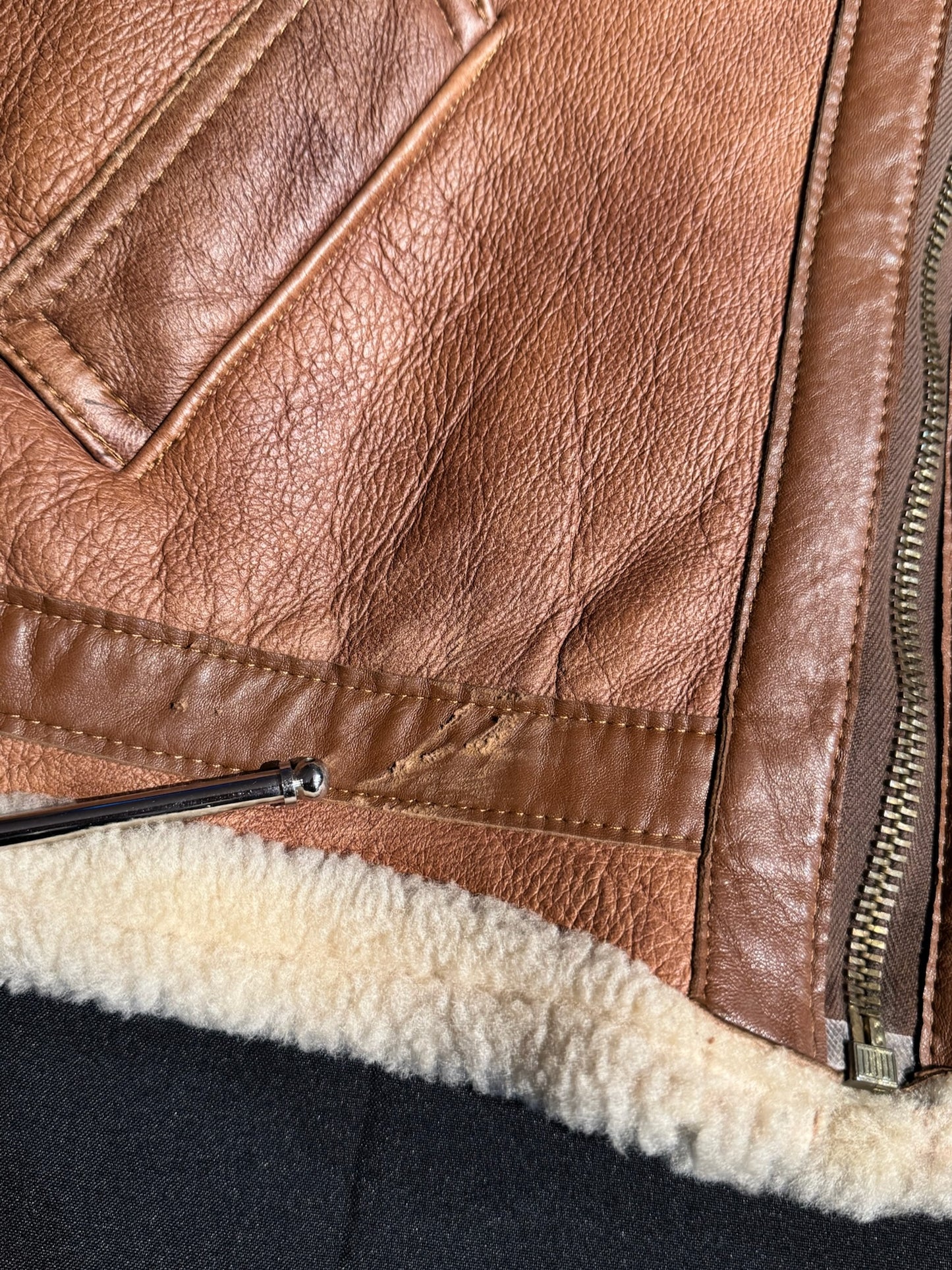 VINTAGE SHEARLING BOMBARDIER SHEEPSKIN CAMEL JACKET SZ: S/M