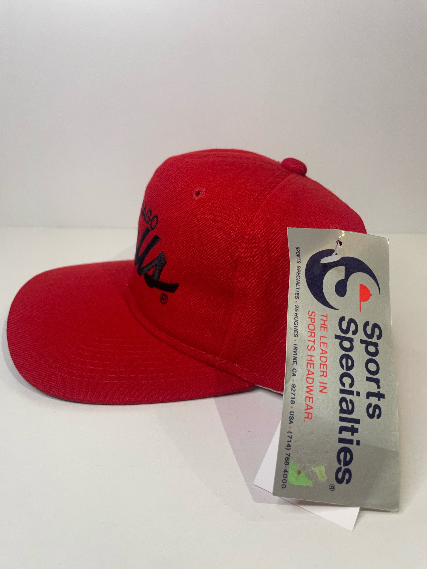 "DS" VINTAGE 90s CHICAGO BULLS SPORTS SPECIALTIES SCRIPT SNAPBACK HAT