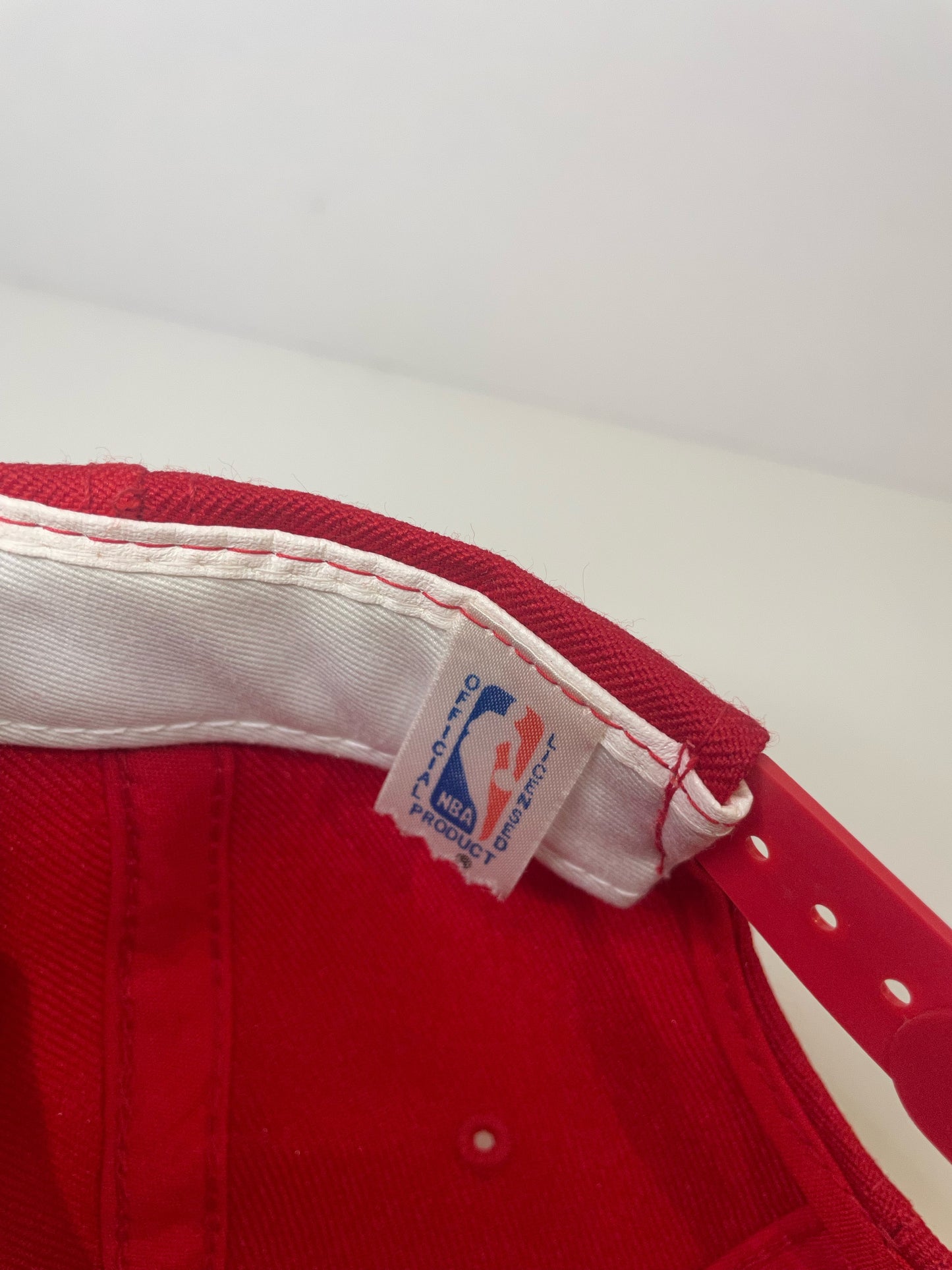 "DS" VINTAGE 90s CHICAGO BULLS SPORTS SPECIALTIES SCRIPT SNAPBACK HAT