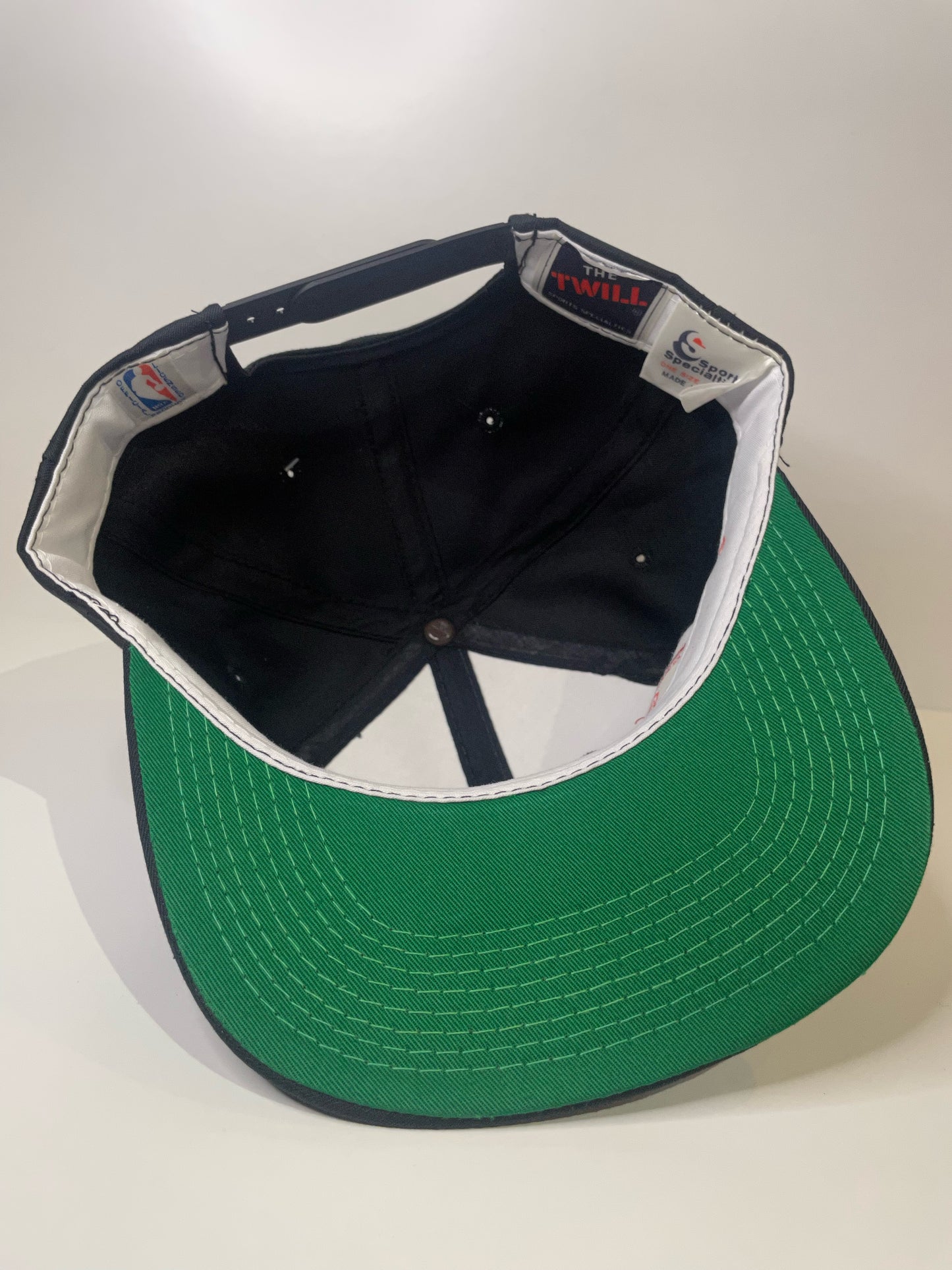 "DS" VINTAGE 90s PORTLAND BLAZERS SPORTS SPECIALTIES SCRIPT SNAPBACK HAT