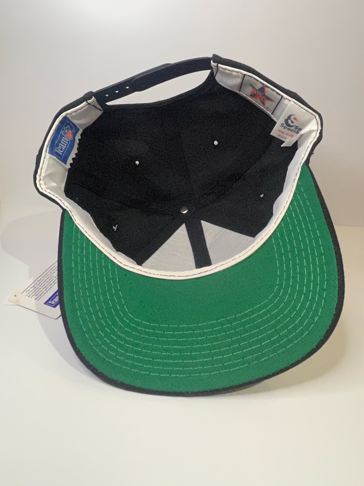 "DS" VINTAGE 90s LOS ANGELES RAIDERS SPORTS SPECIALTIES SCRIPT SNAPBACK HAT