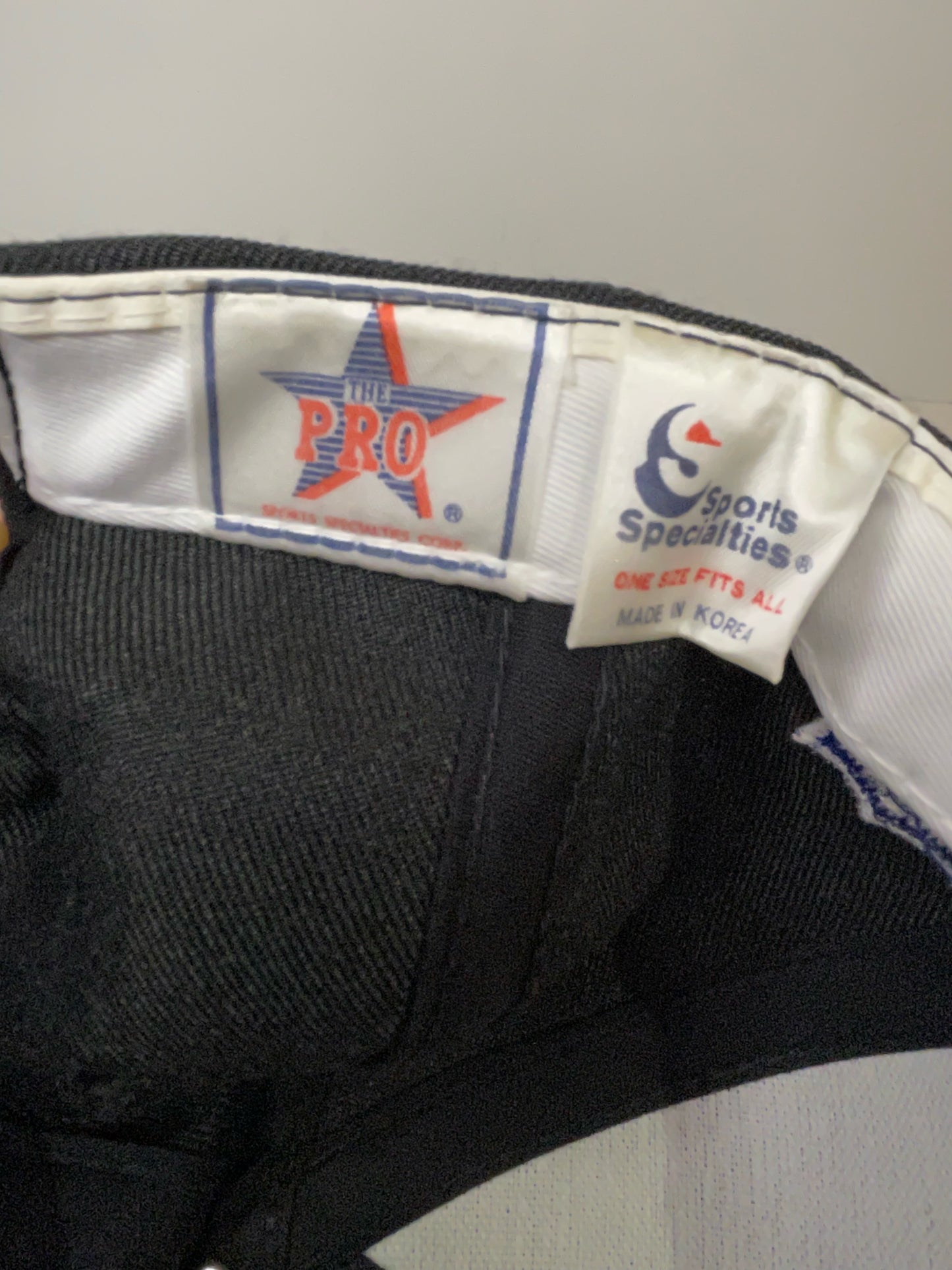 "DS" VINTAGE 90s LOS ANGELES RAIDERS SPORTS SPECIALTIES SCRIPT SNAPBACK HAT