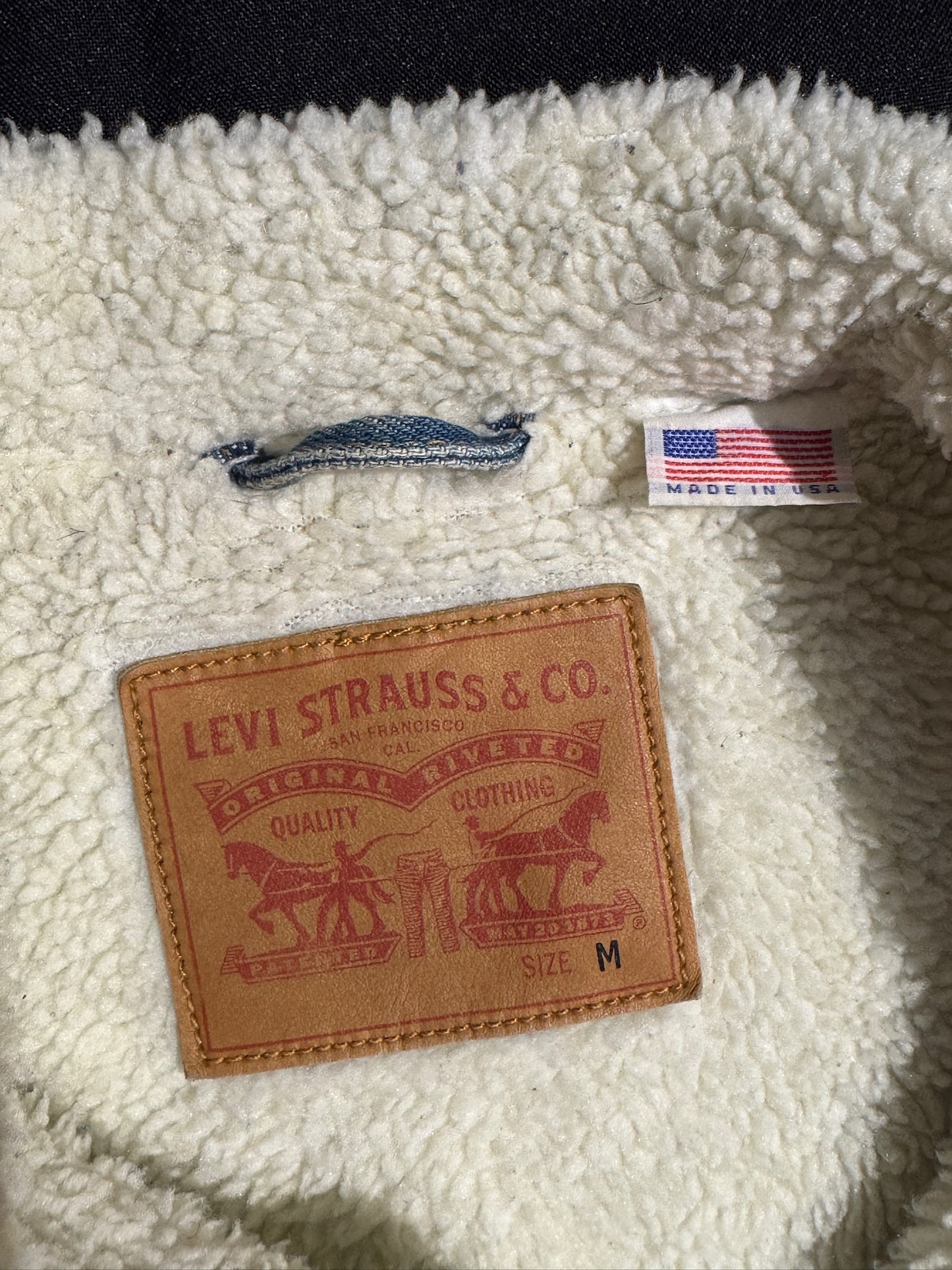 LEVI'S SHERPA "MADE IN U.S.A" DENIM JACKET SZ: M