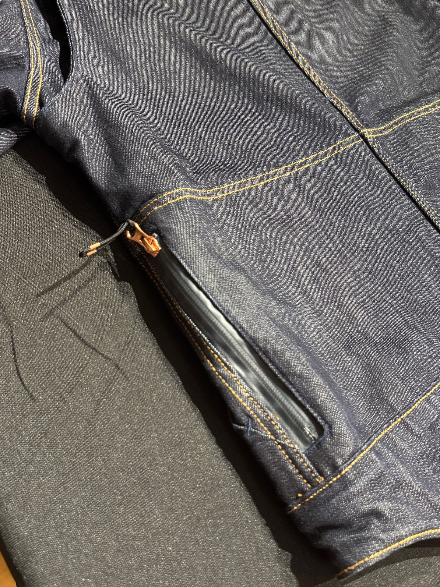 LEVI'S COMMUTER TRUCKER DENIM JACKET SZ: M