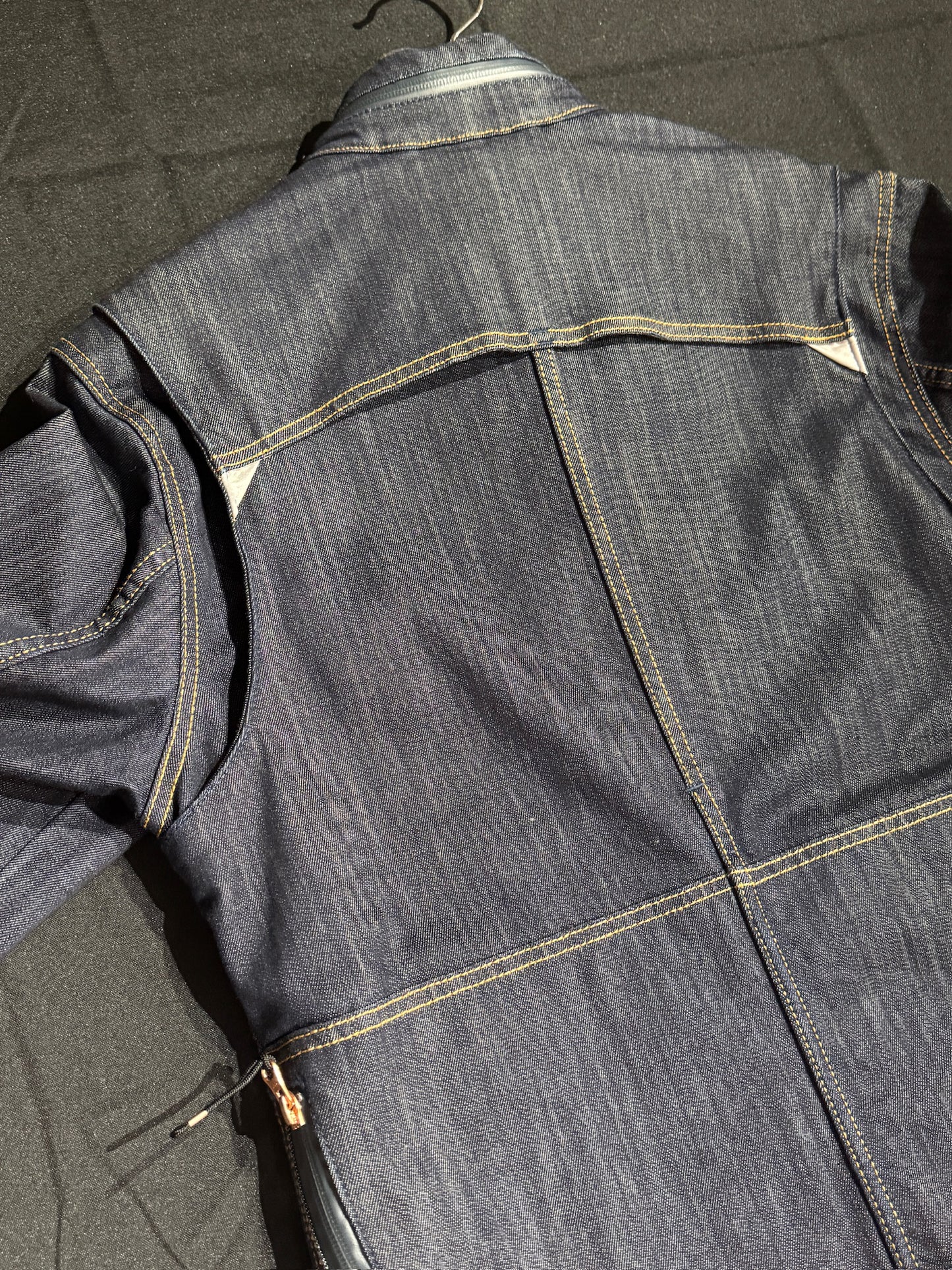 LEVI'S COMMUTER TRUCKER DENIM JACKET SZ: M