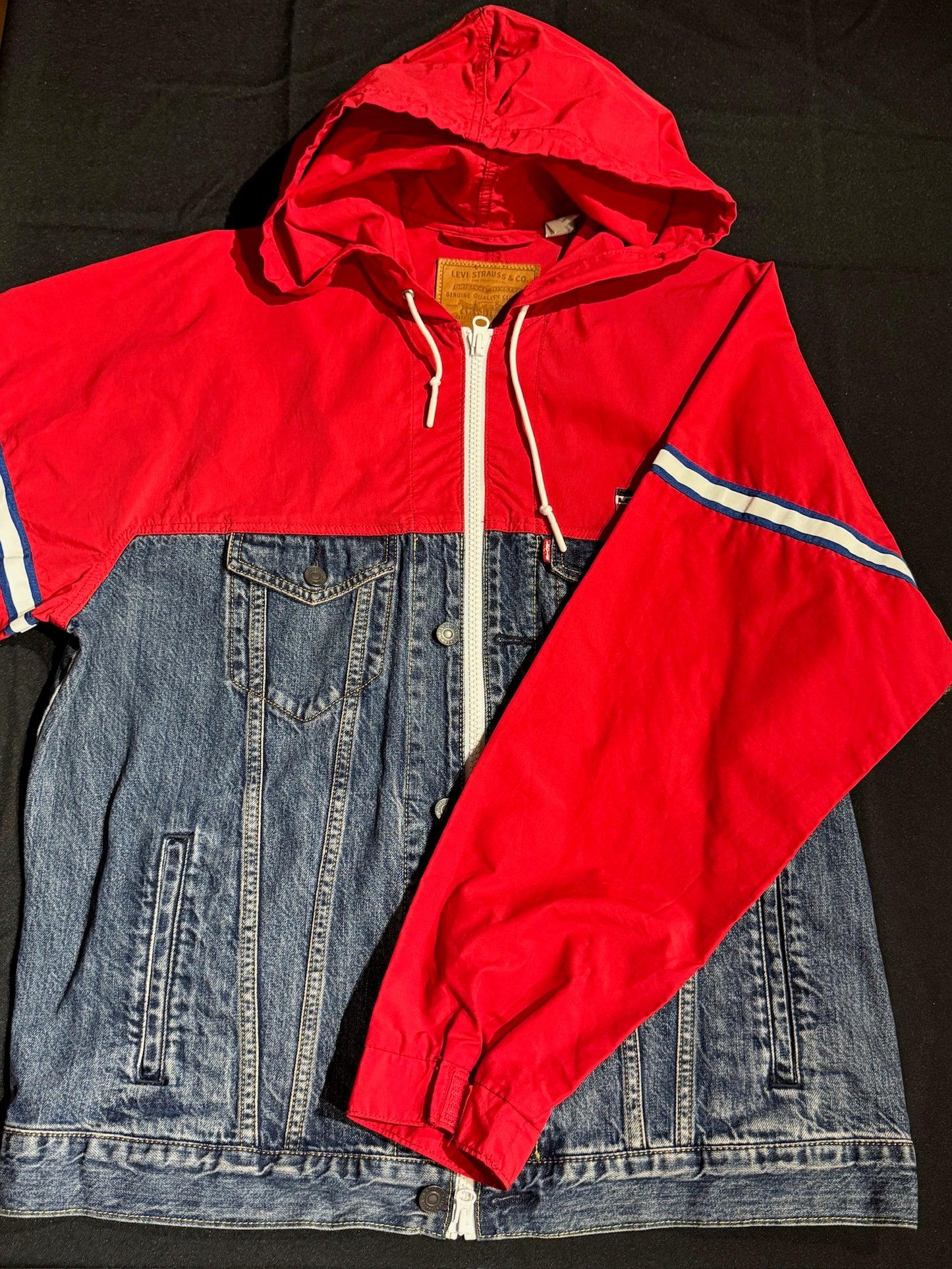 LEVI'S HYBRID DENIM & WINDBREAKER TRUCKER JACKET SZ: L