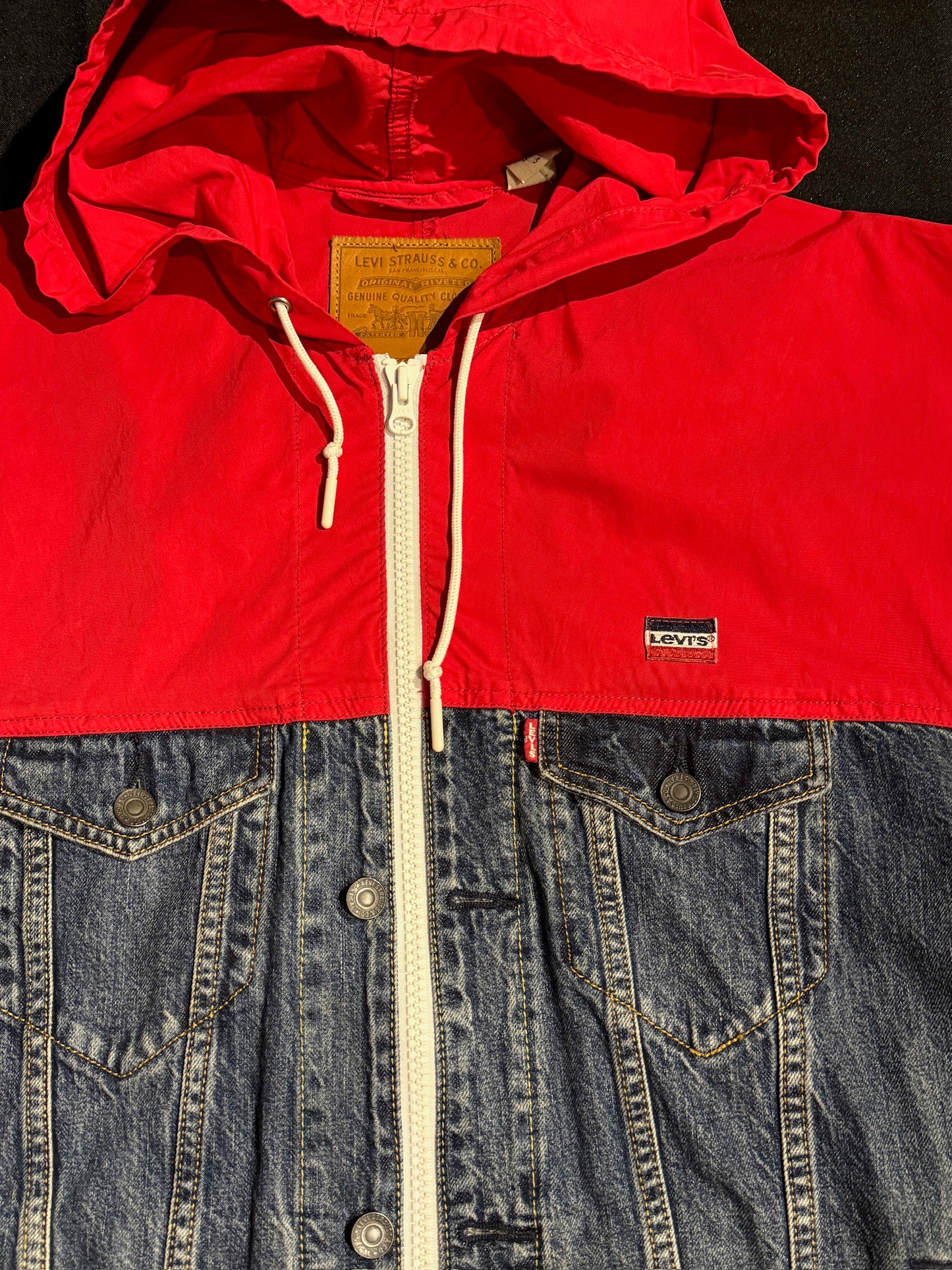 LEVI'S HYBRID DENIM & WINDBREAKER TRUCKER JACKET SZ: L