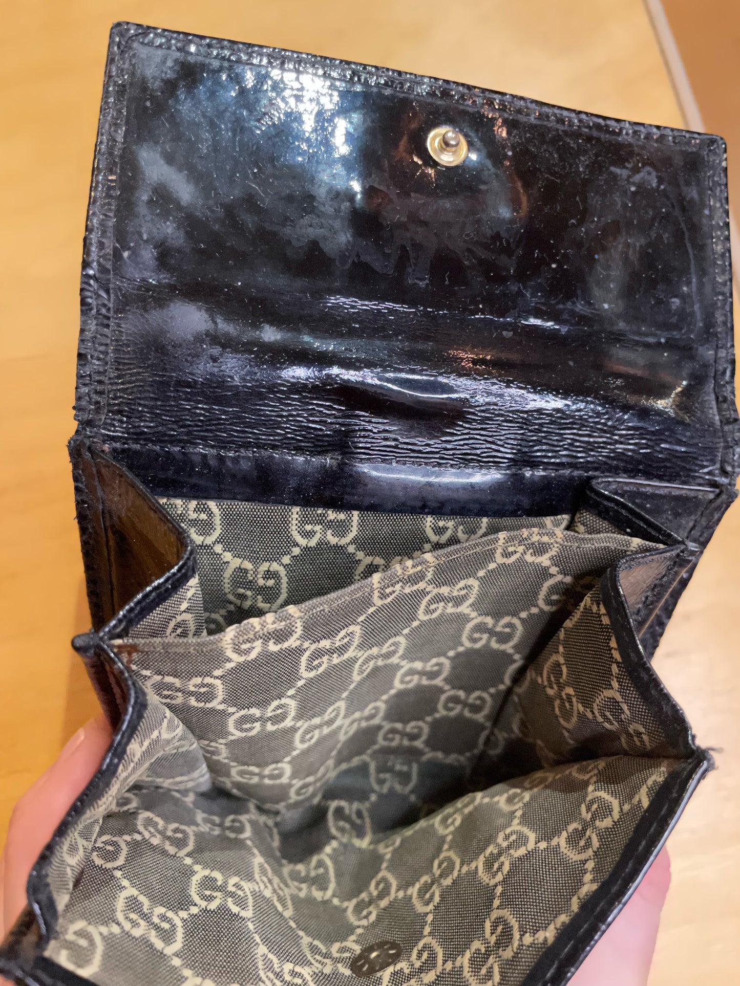 VINTAGE GUCCI WALLET