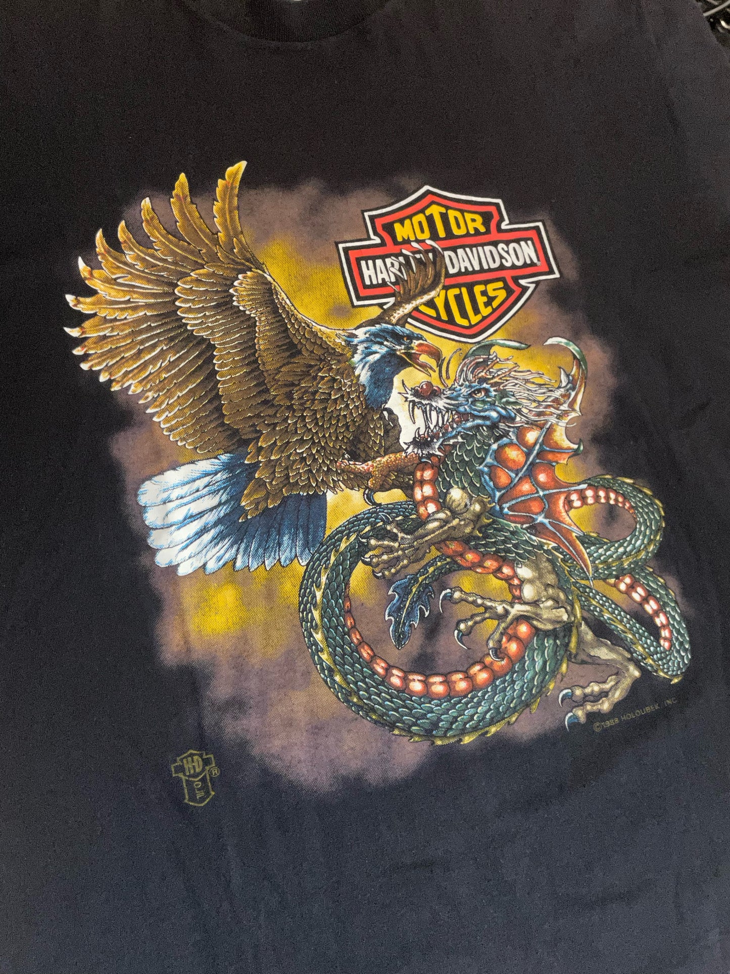 VINTAGE 1988 HARLEY DAVIDSON " EAGLE VS DRAGON" MOTO CYCLES T-SHIRT SZ: XL