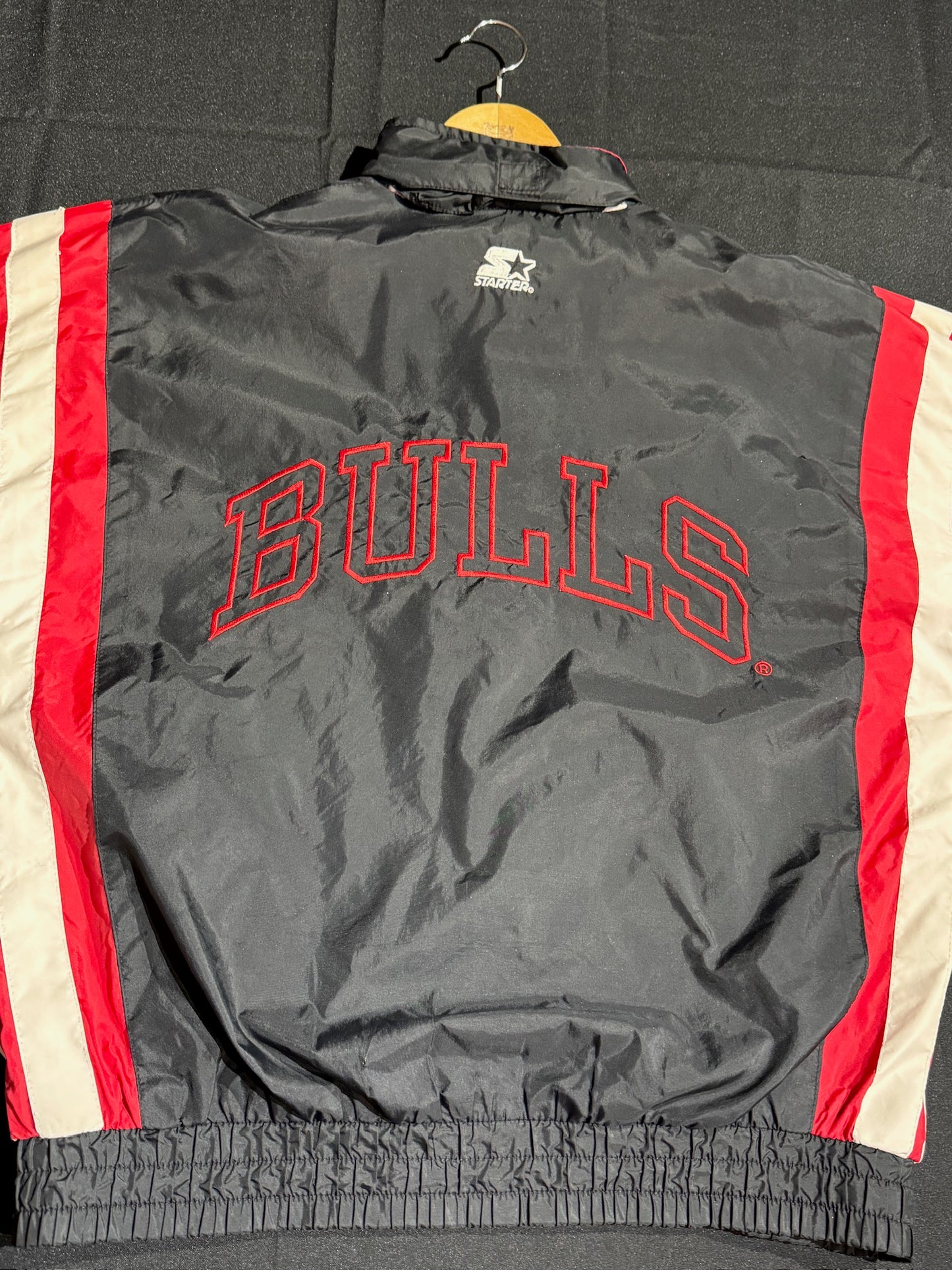 VINTAGE 90s CHICAGO BULLS WINDBREAKER JACKET SZ: M