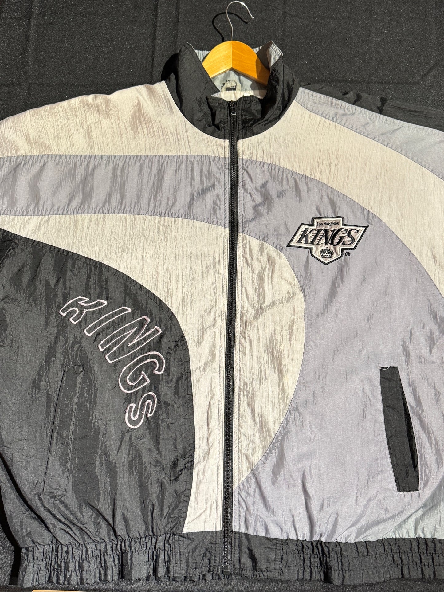 VINTAGE 90s PRO PLAYER LOS ANGELES KINGS NHL HOCKEY JACKET SZ: XL