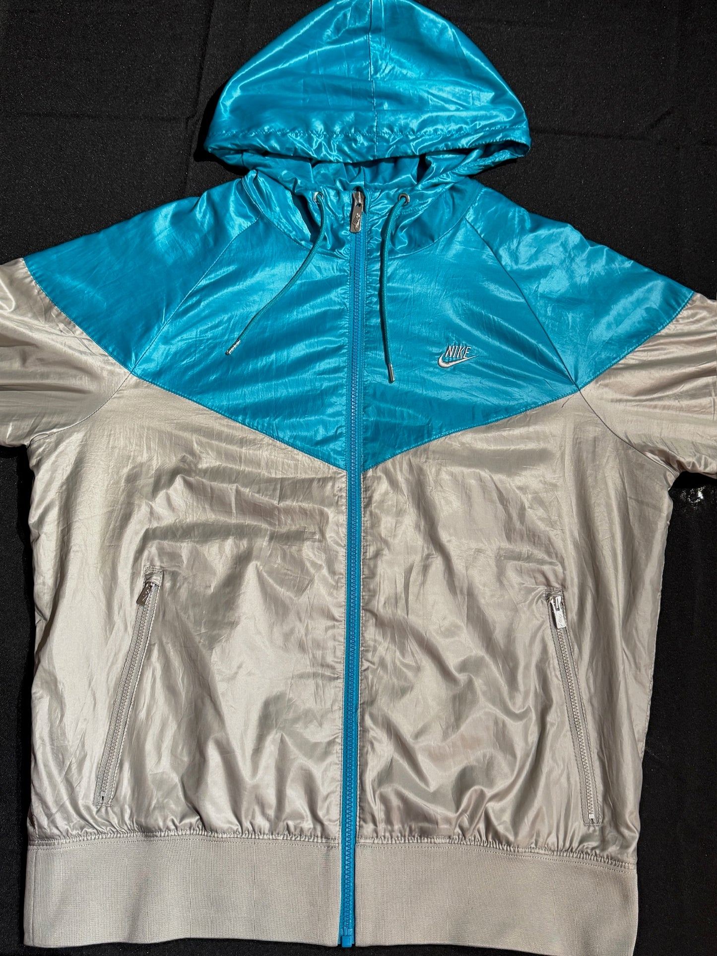 NIKE SPORTSWEAR WINDBREAKER JACKET  SZ: M